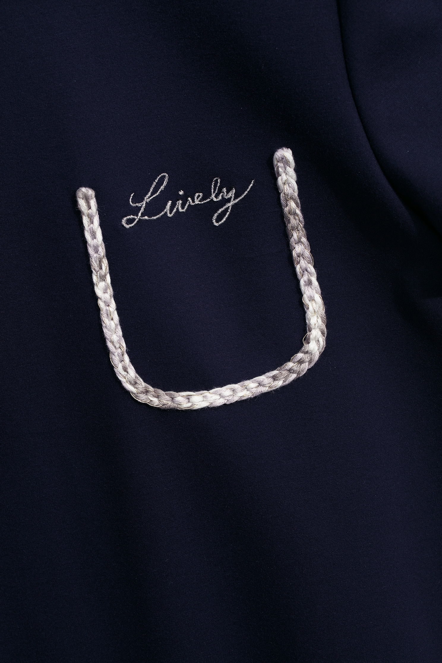 設計造型前拉鍊短袖上衣設計造型前拉鍊短袖上衣,上衣,秋冬穿搭