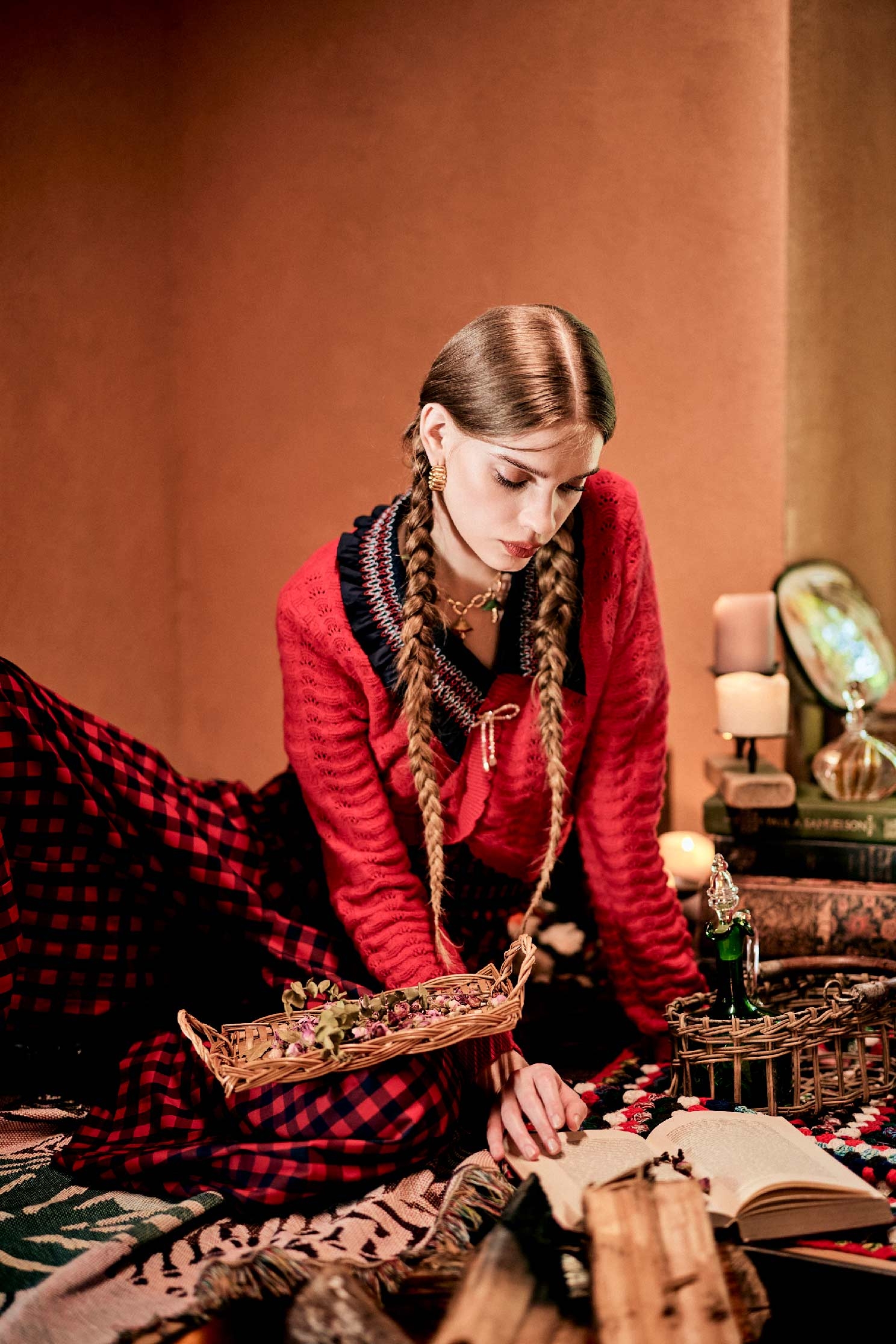 蜜餞紅裝飾門襟針織上衣蜜餞紅裝飾門襟針織上衣,上衣,秋冬穿搭,蝴蝶結,針織,針織衫