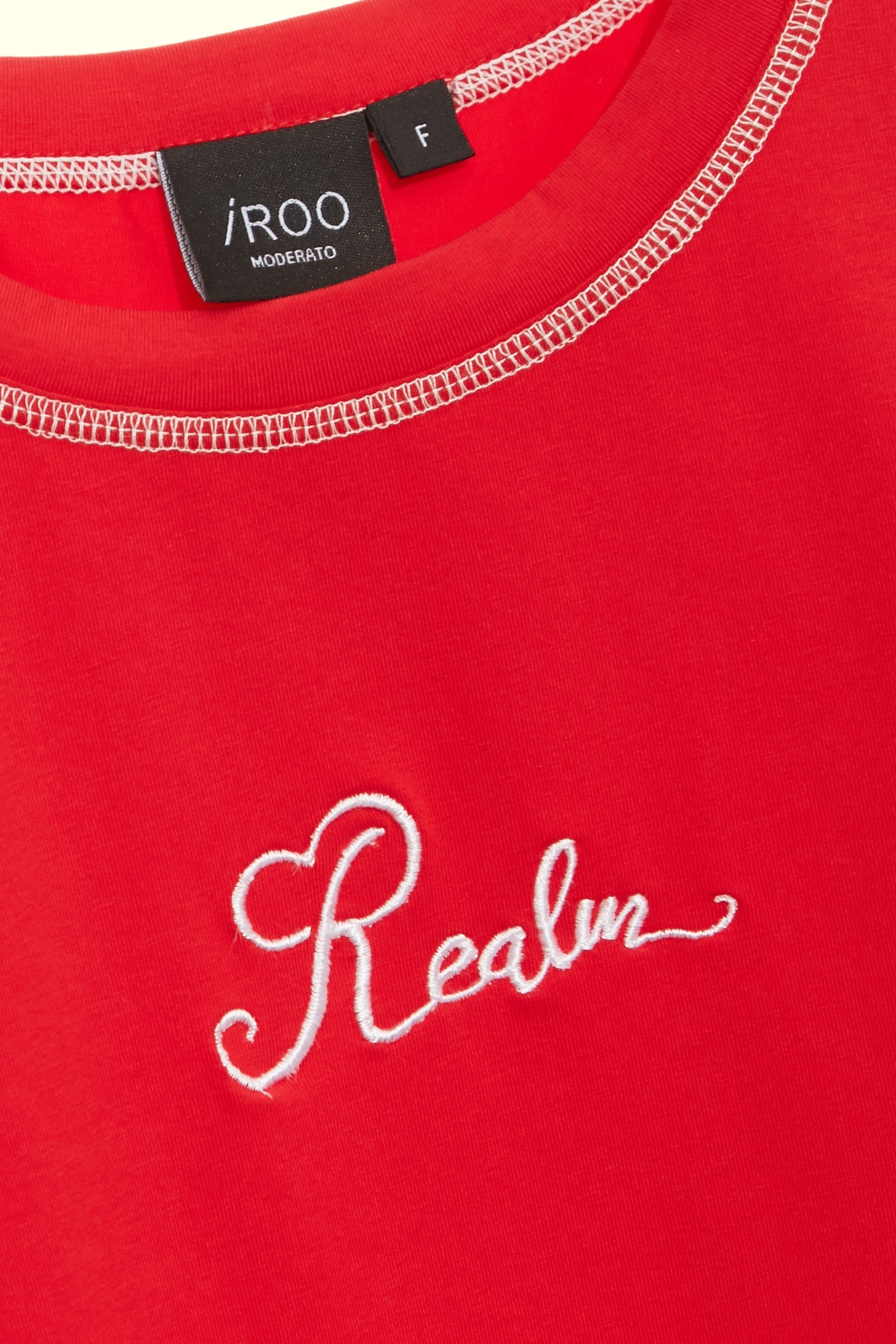 火焰紅鑲色邊T恤上衣火焰紅鑲色邊T恤上衣,上衣,刺繡,秋冬穿搭,純棉