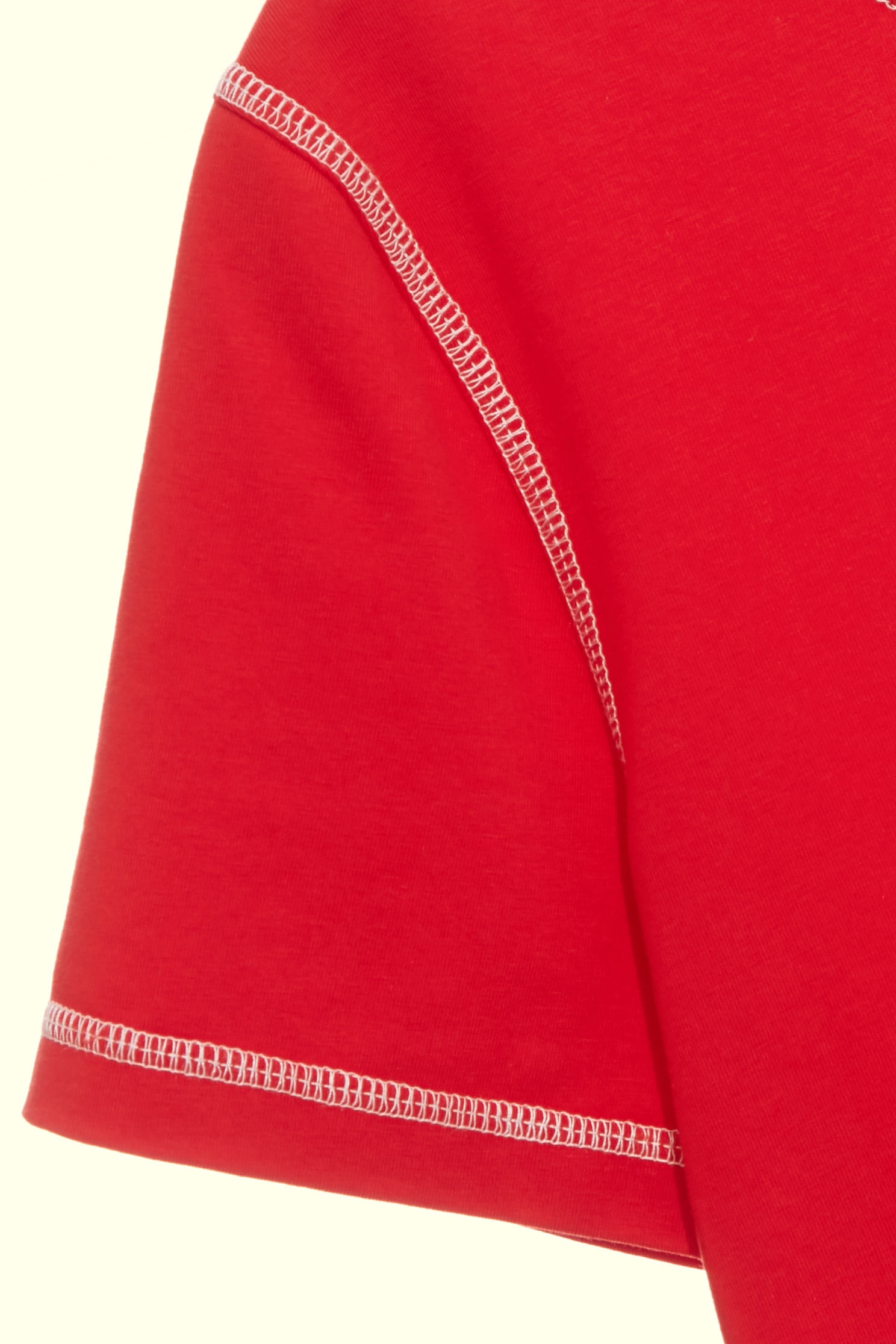 火焰紅鑲色邊T恤上衣火焰紅鑲色邊T恤上衣,上衣,刺繡,秋冬穿搭,純棉