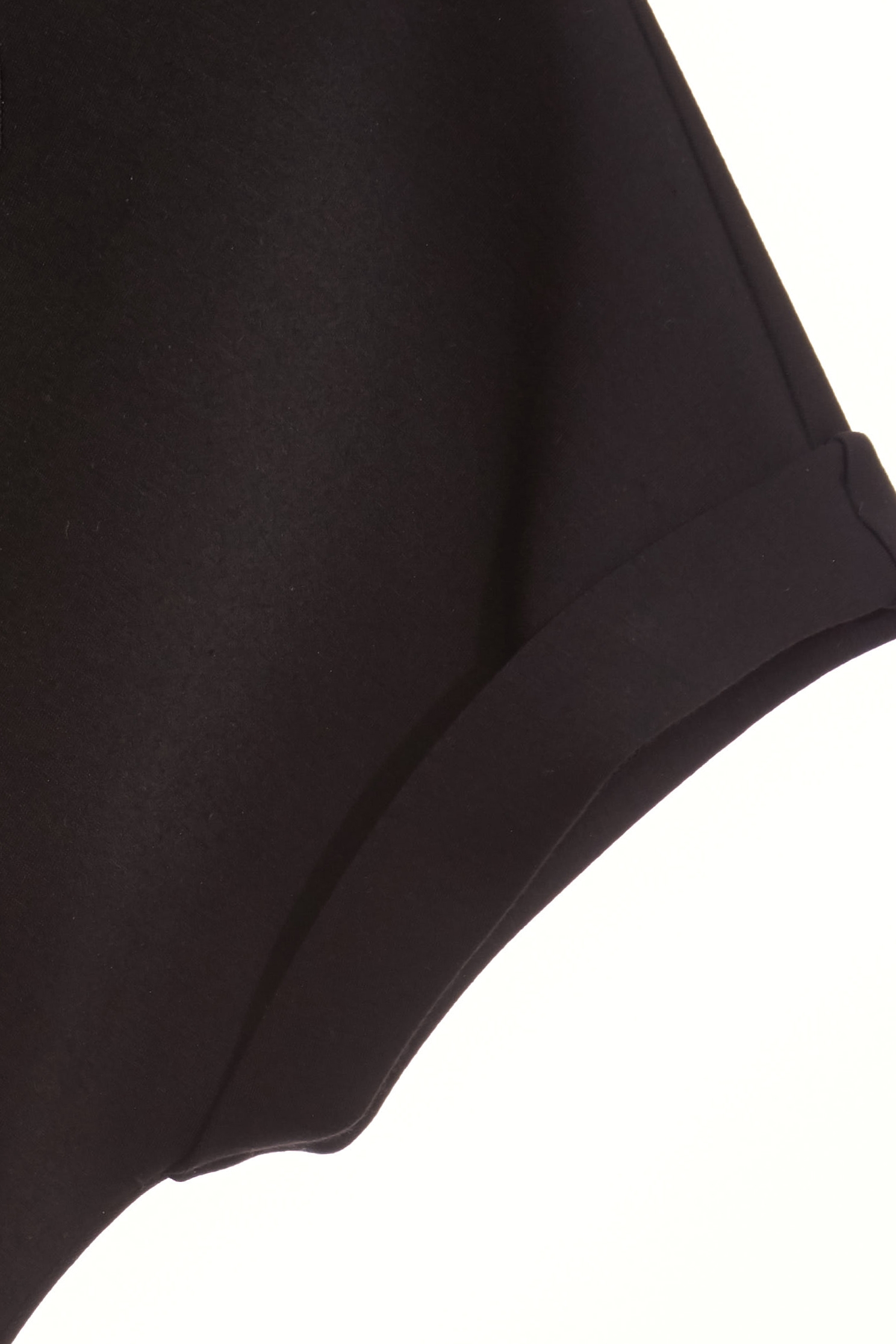 蝴蝶結立體繡花單品T恤蝴蝶結立體繡花單品T恤,上衣,春夏穿搭,繡花,蝴蝶結,黑色上衣