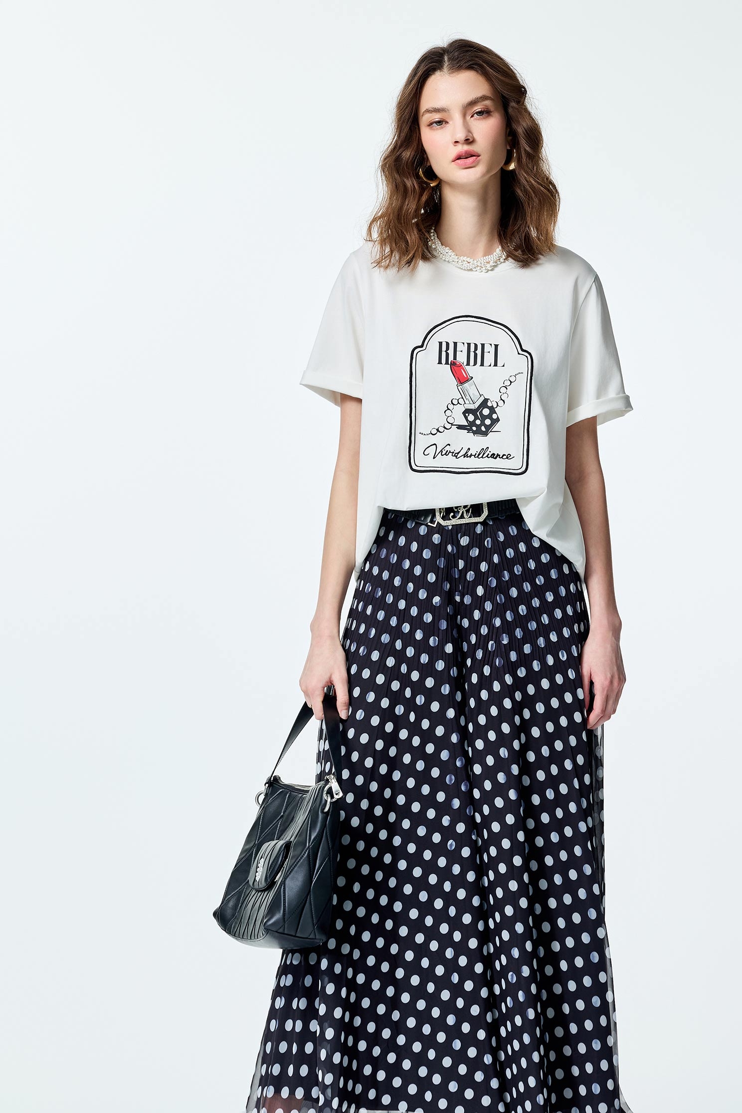 點點口紅印花寬鬆T點點口紅印花寬鬆T,T-Shirt,上衣,春夏穿搭,白色上衣