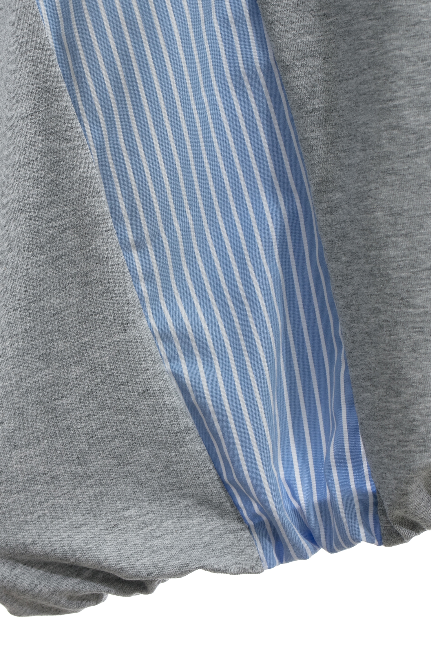 拼接條紋造型T恤上衣拼接條紋造型T恤上衣,T恤,上衣,人氣商品,刺繡,條紋,秋冬穿搭,簡約穿搭