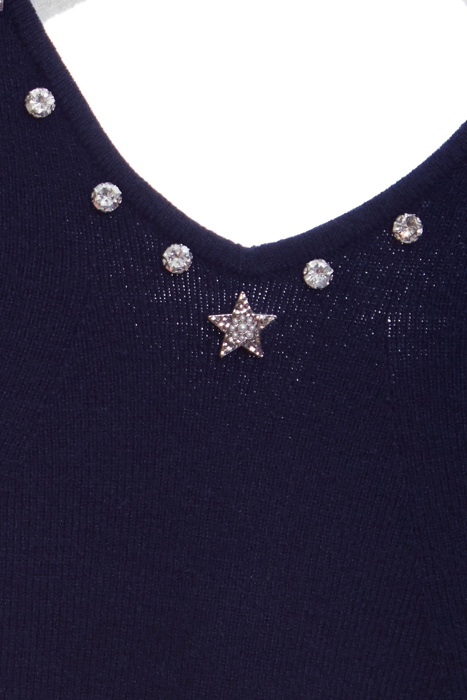 鑽飾邊午夜藍針織上衣鑽飾邊午夜藍針織上衣,上衣,秋冬穿搭,針織,針織衫