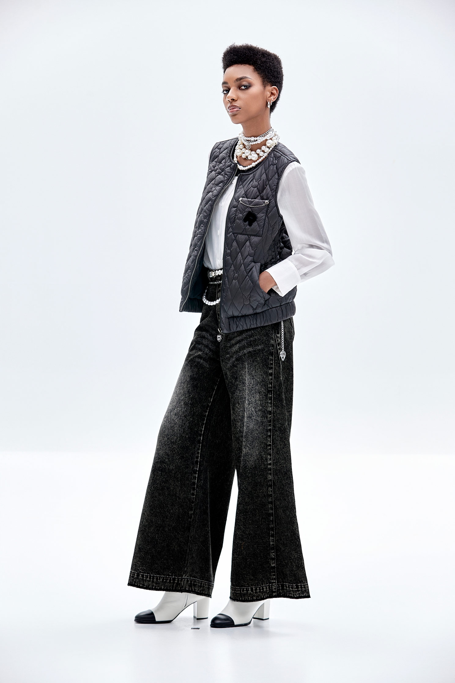 仿名畫感刺繡上衣仿名畫感刺繡上衣,上衣,刺繡,白色上衣,秋冬穿搭,襯衫