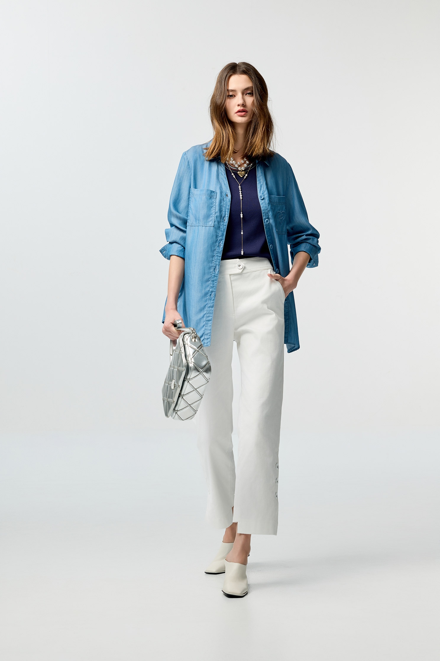 愛心刺繡天絲棉上衣愛心刺繡天絲棉上衣,上衣,刺繡,秋冬穿搭,襯衫,長版襯衫