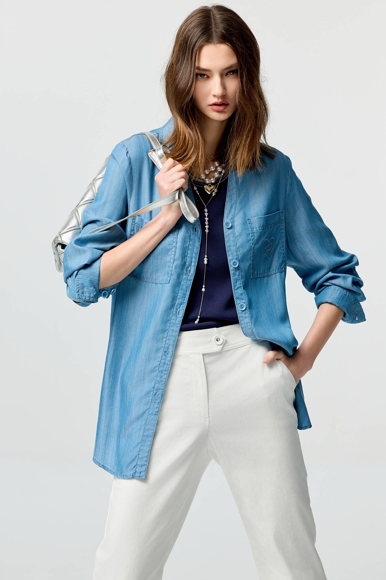 愛心刺繡天絲棉上衣愛心刺繡天絲棉上衣,上衣,刺繡,秋冬穿搭,襯衫,長版襯衫