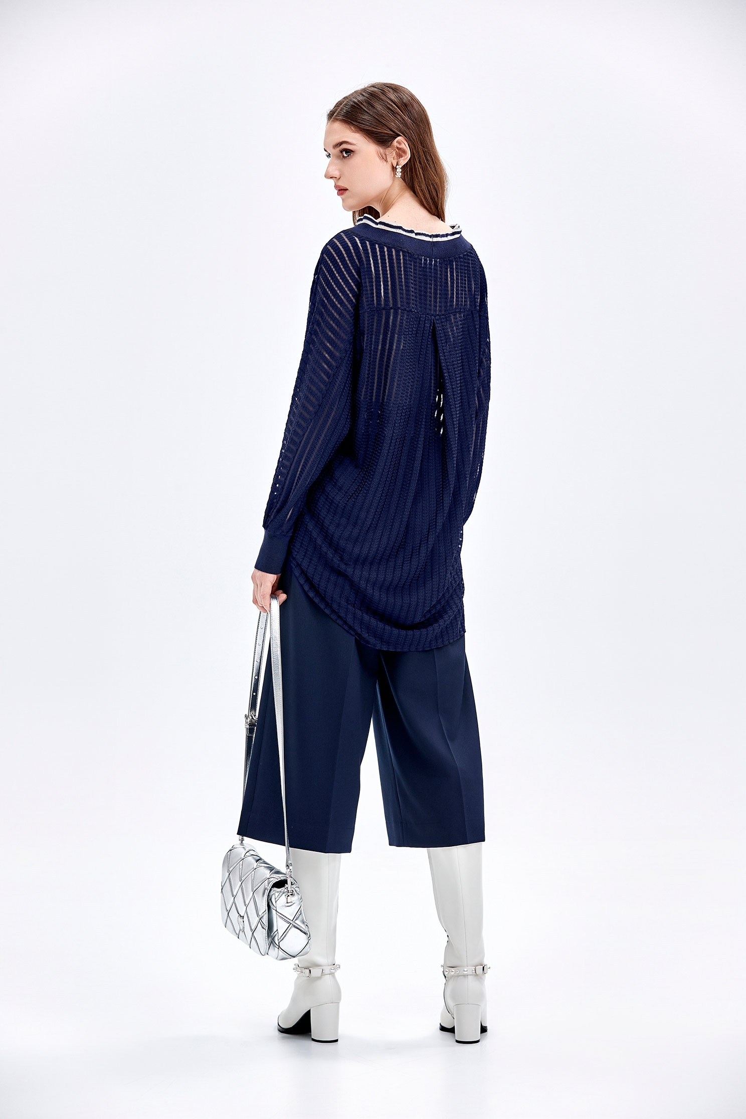 簍空條長版上衣簍空條長版上衣,上衣,秋冬穿搭