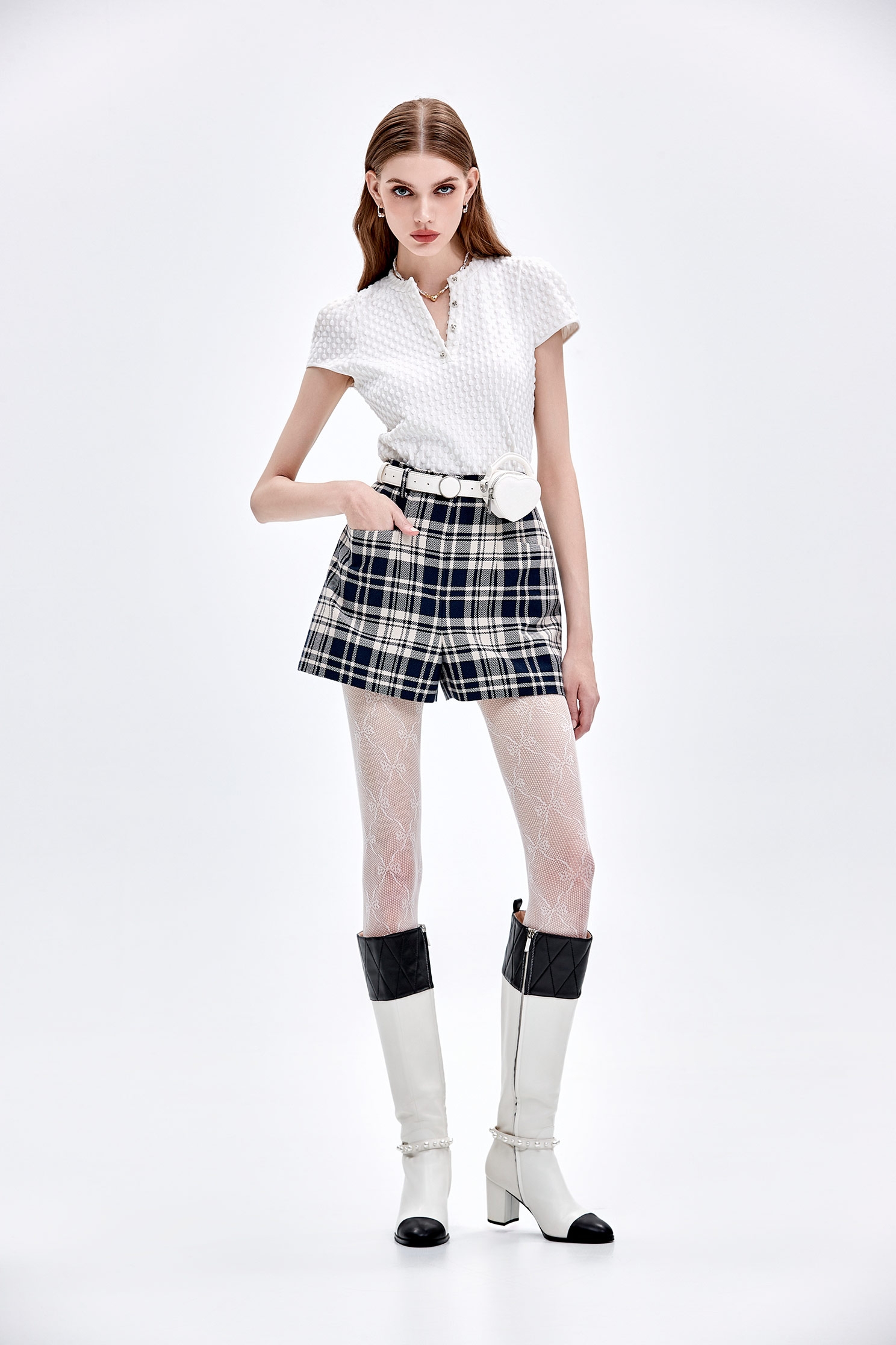 月光白立體點點上衣月光白立體點點上衣,上衣,白色上衣,秋冬穿搭