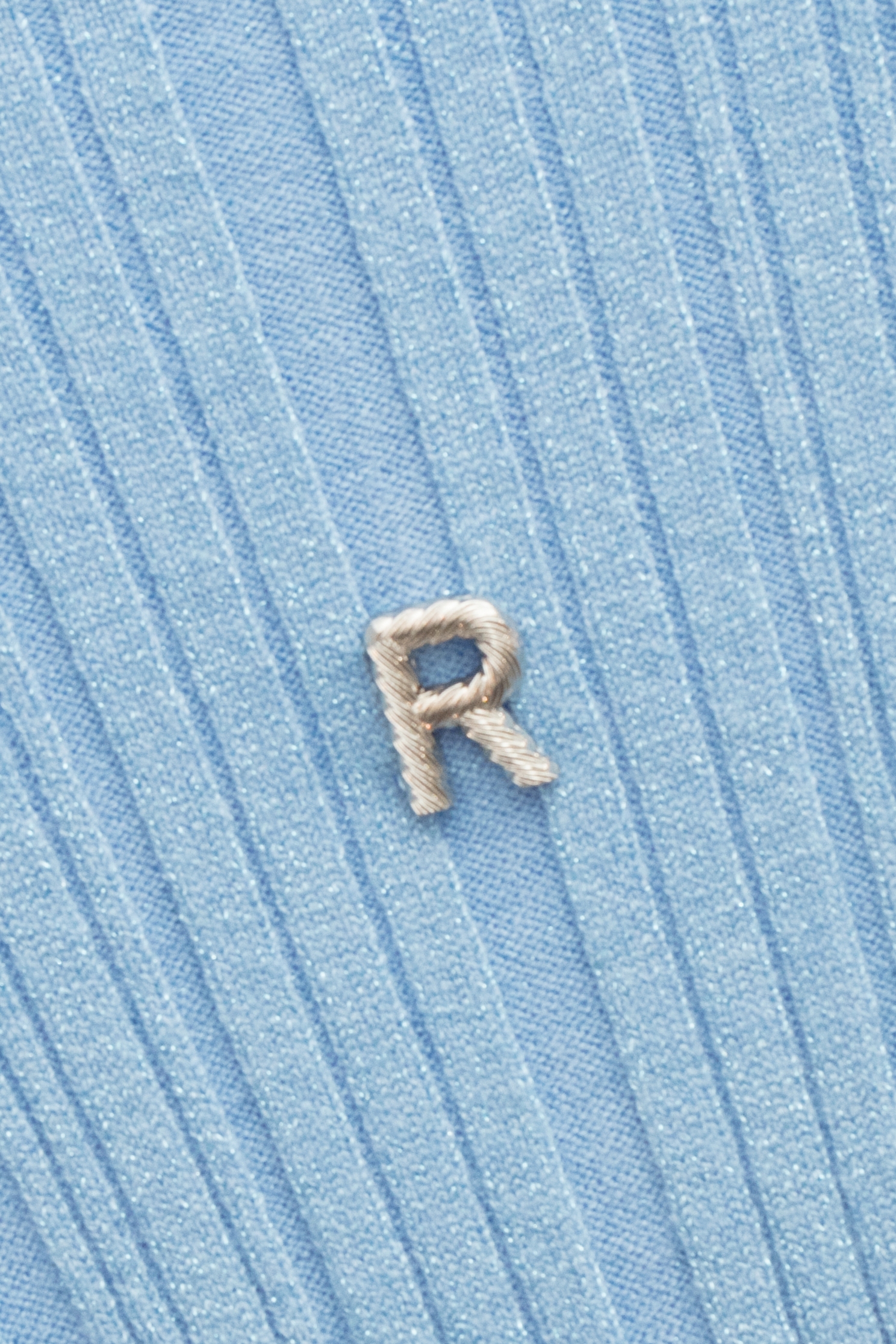 冰河藍閃光針織上衣冰河藍閃光針織上衣,上衣,人氣商品,條紋,秋冬穿搭,針織,針織衫