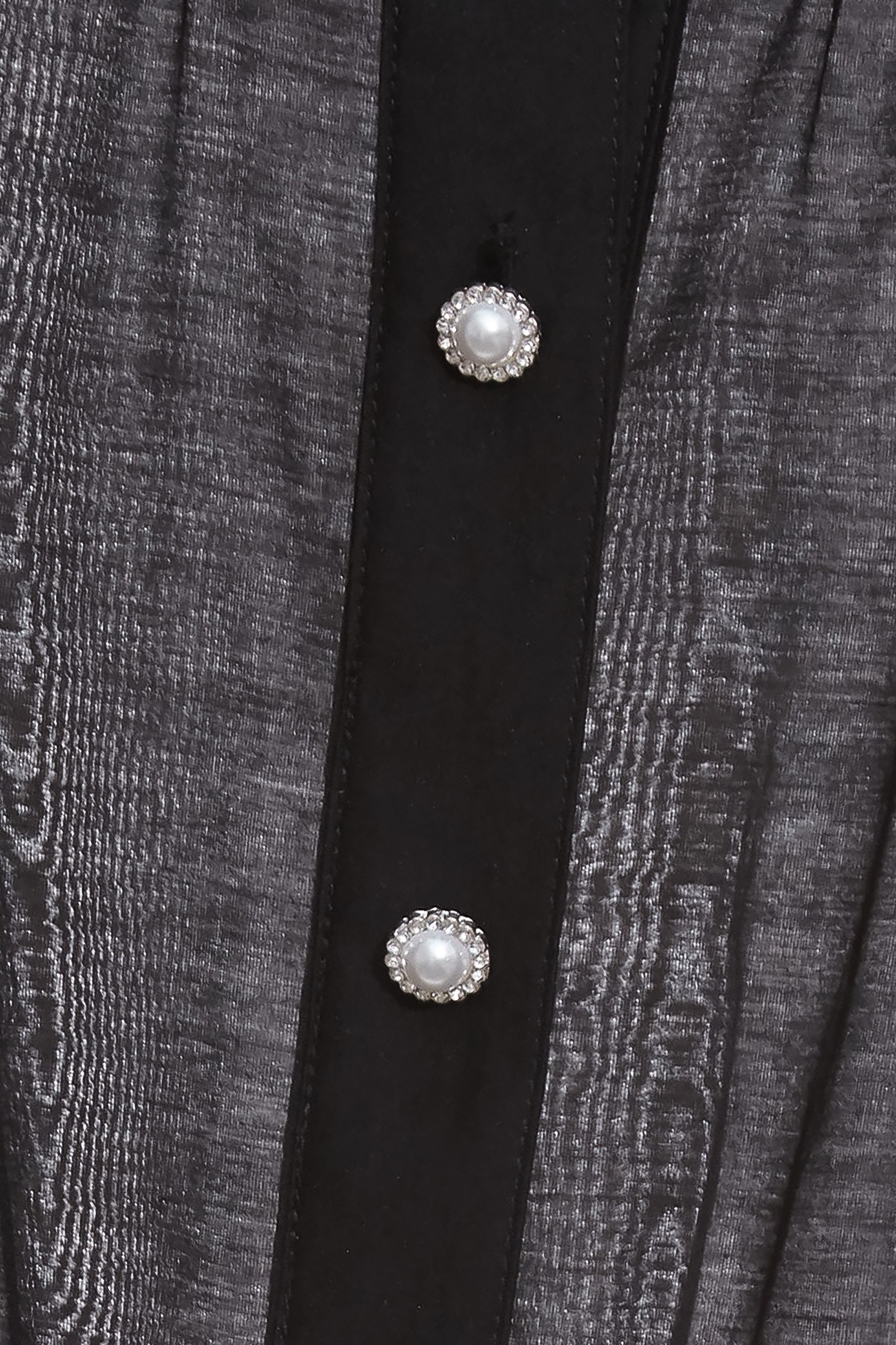 極致黑絲棉襯衫泡袖單品極致黑絲棉襯衫泡袖單品,上班OL穿搭,上衣,珍珠,秋冬穿搭,約會特輯,襯衫