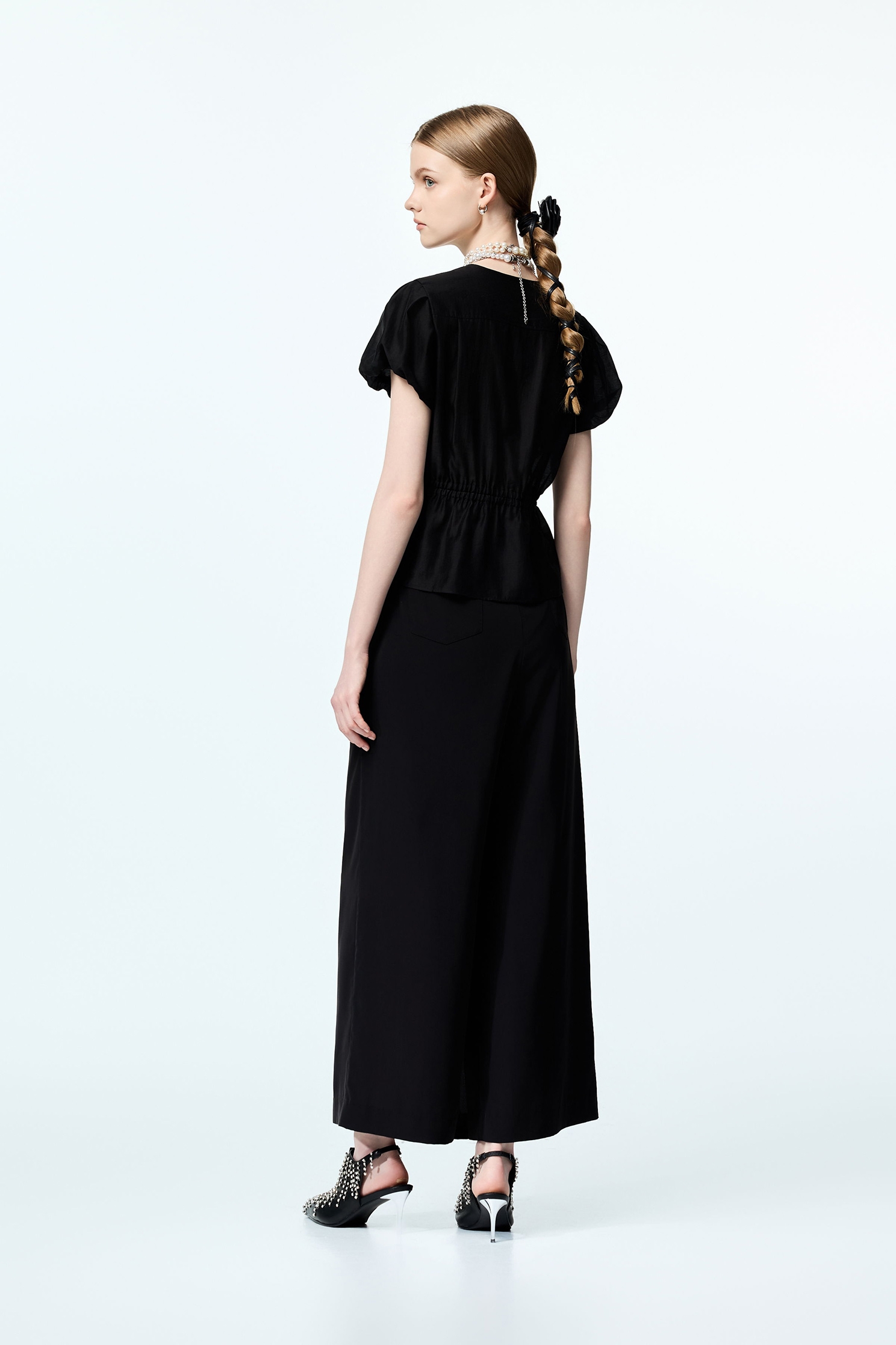 極致黑絲棉襯衫泡袖單品極致黑絲棉襯衫泡袖單品,上班OL穿搭,上衣,珍珠,秋冬穿搭,約會特輯,襯衫