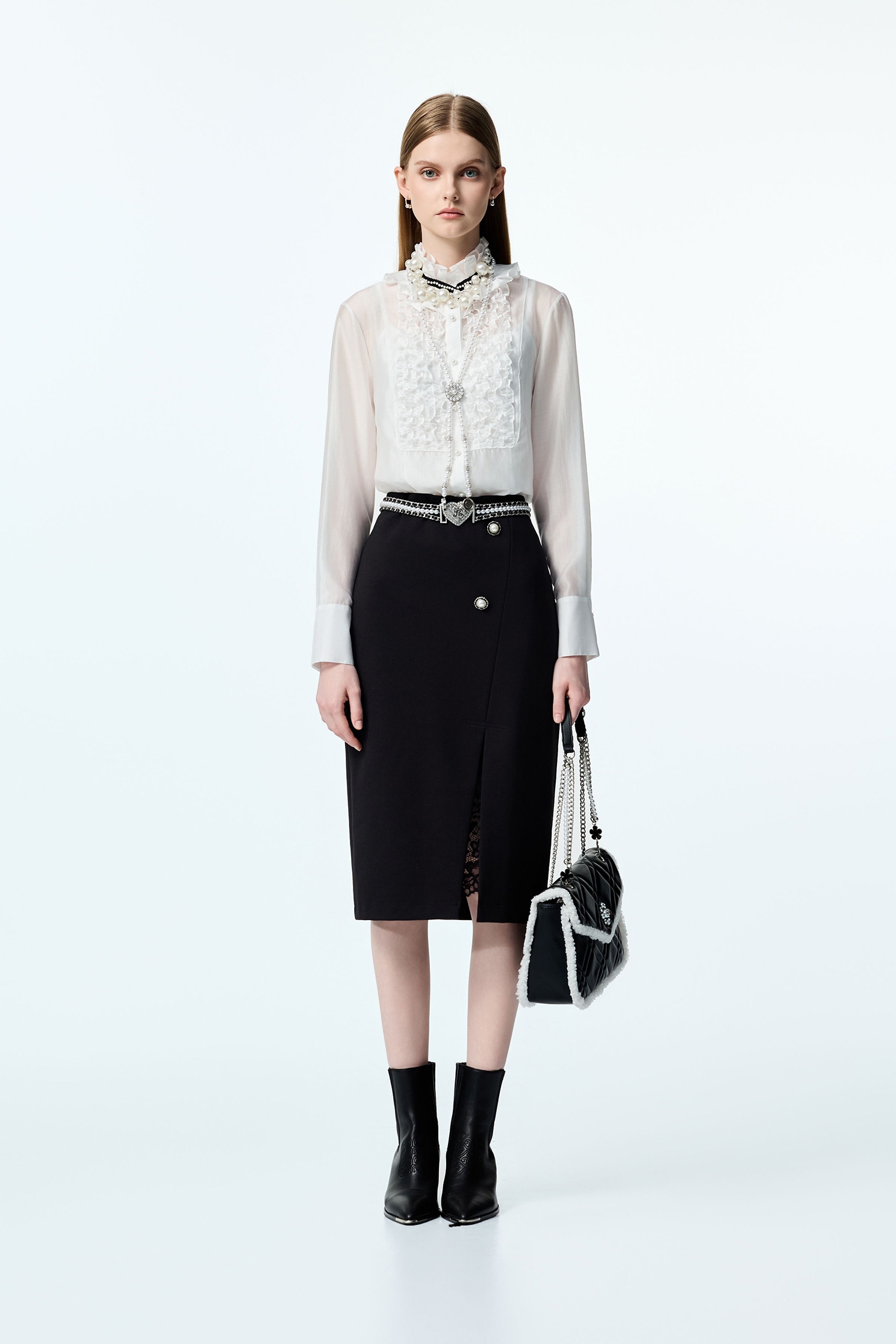 珍珠荷葉領絲棉單品上衣珍珠荷葉領絲棉單品上衣,上班OL穿搭,上衣,人氣商品,珍珠,秋冬穿搭,細肩帶,荷葉