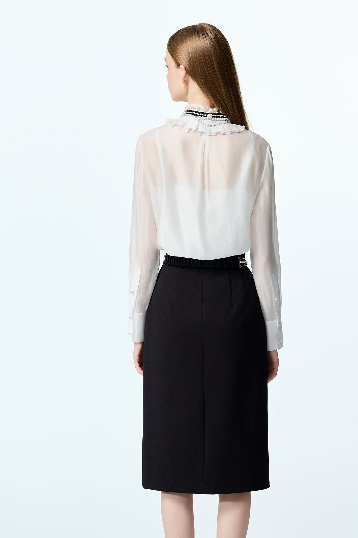 珍珠荷葉領絲棉單品上衣珍珠荷葉領絲棉單品上衣,上班OL穿搭,上衣,人氣商品,珍珠,秋冬穿搭,細肩帶,荷葉