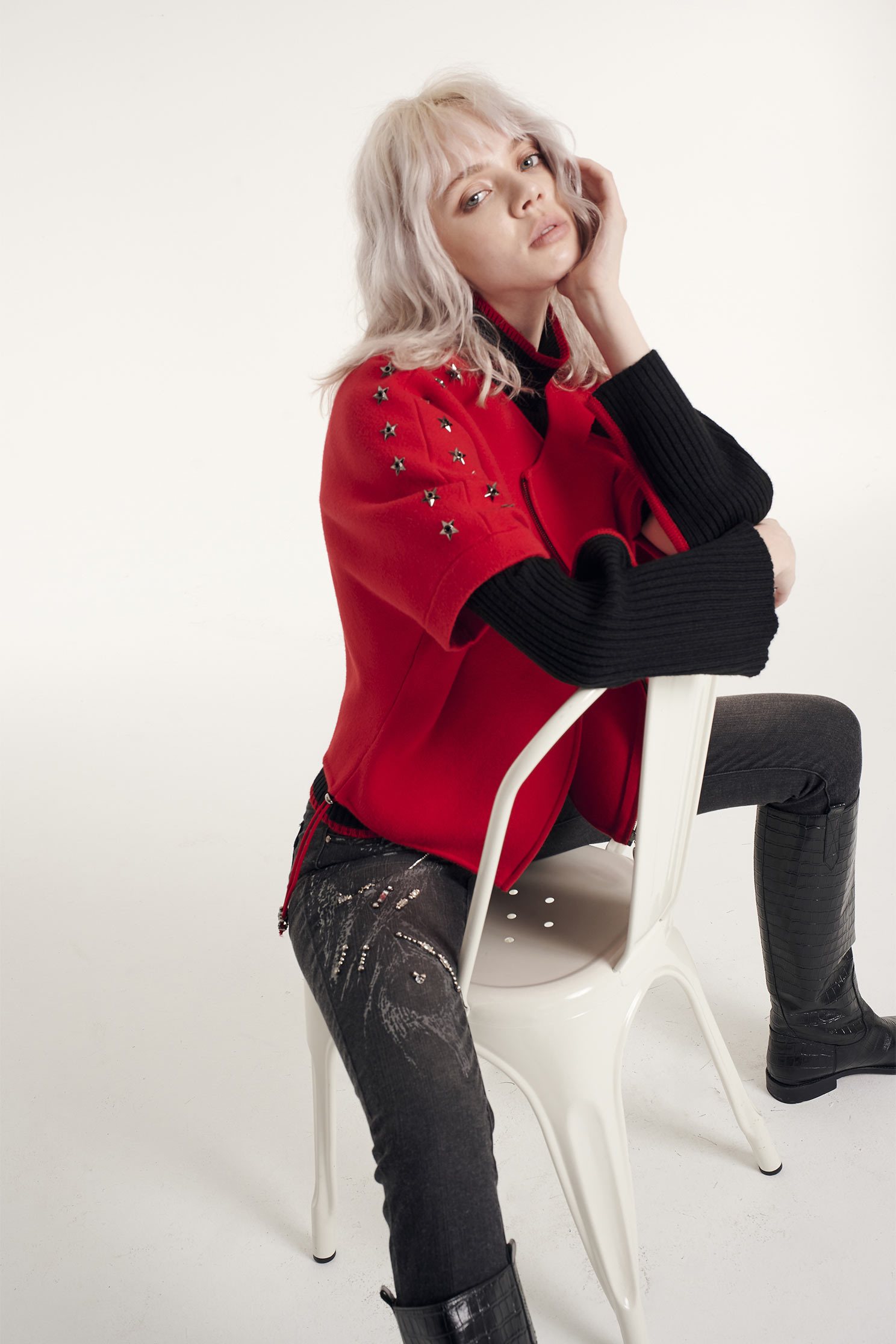 High-necked croisser knitwear,newyearred,knitting,knittedtop,knittedtop,longsleevetop,turtlenecktop,blacktop