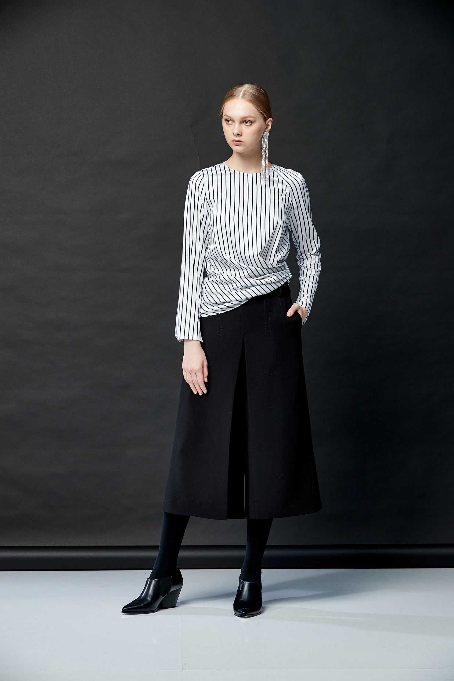 Round neck design top,Top,長袖上衣