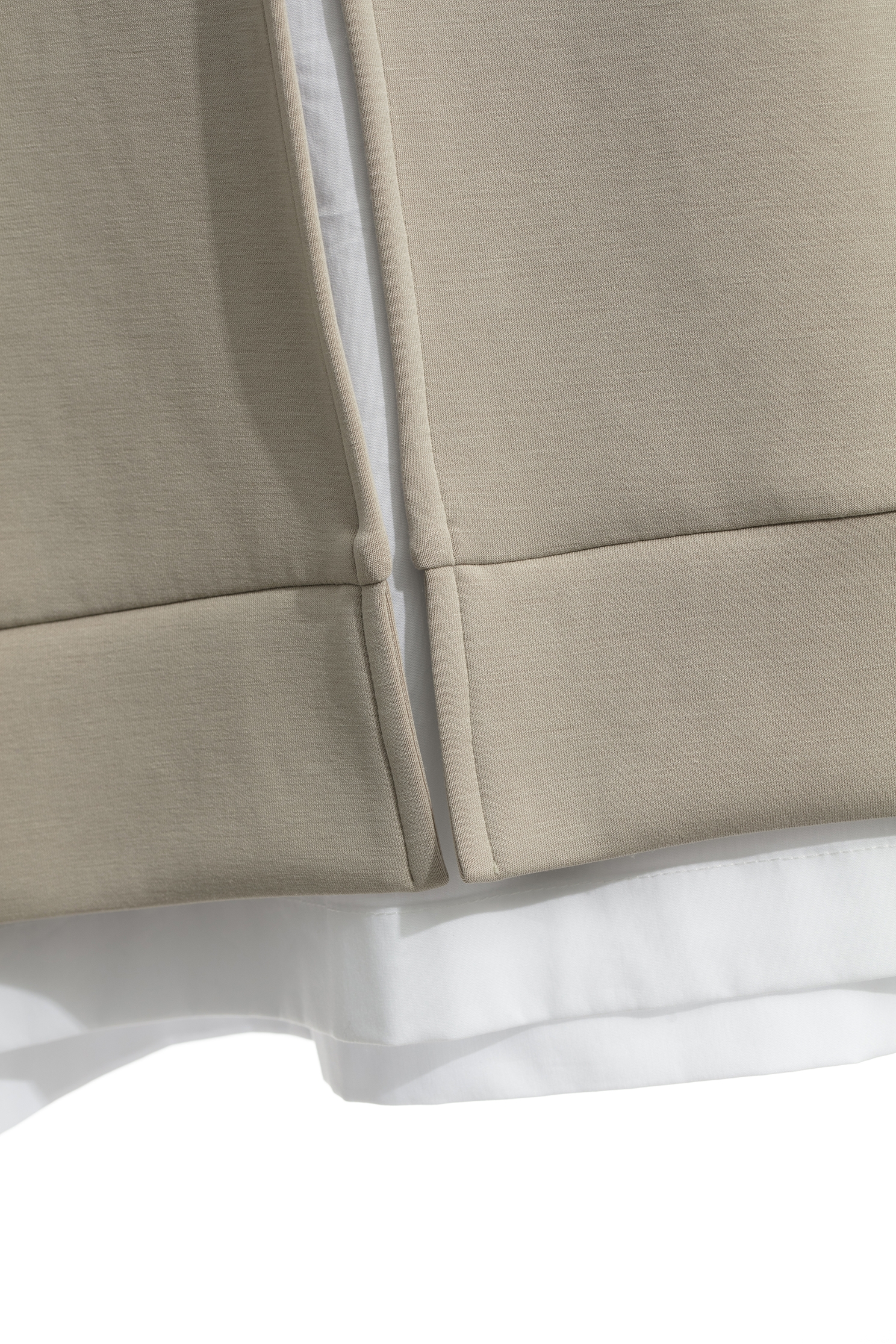 錫鉛灰色雙層假兩件上衣錫鉛灰色雙層假兩件上衣,上衣,秋冬穿搭