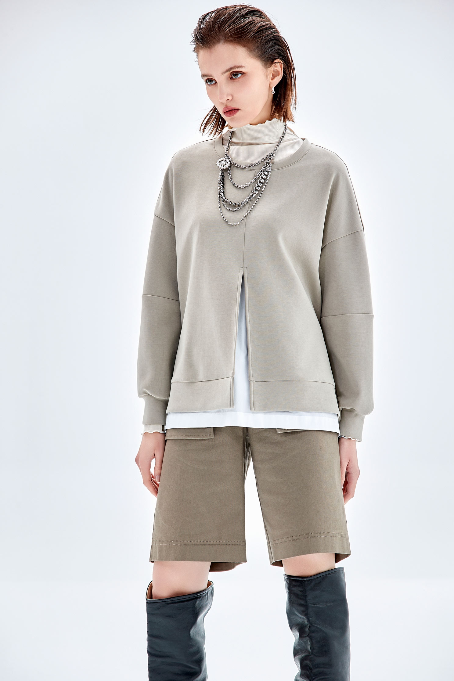 錫鉛灰色雙層假兩件上衣錫鉛灰色雙層假兩件上衣,上衣,秋冬穿搭