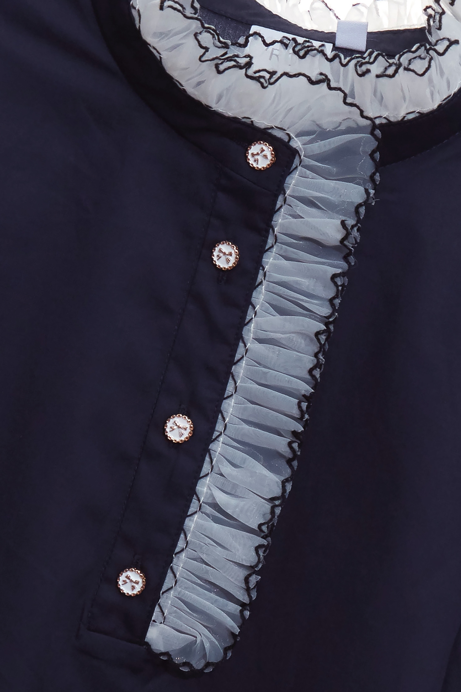 刺繡邊荷葉上衣刺繡邊荷葉上衣,上衣,人氣商品,刺繡,秋冬穿搭,荷葉,蝴蝶結