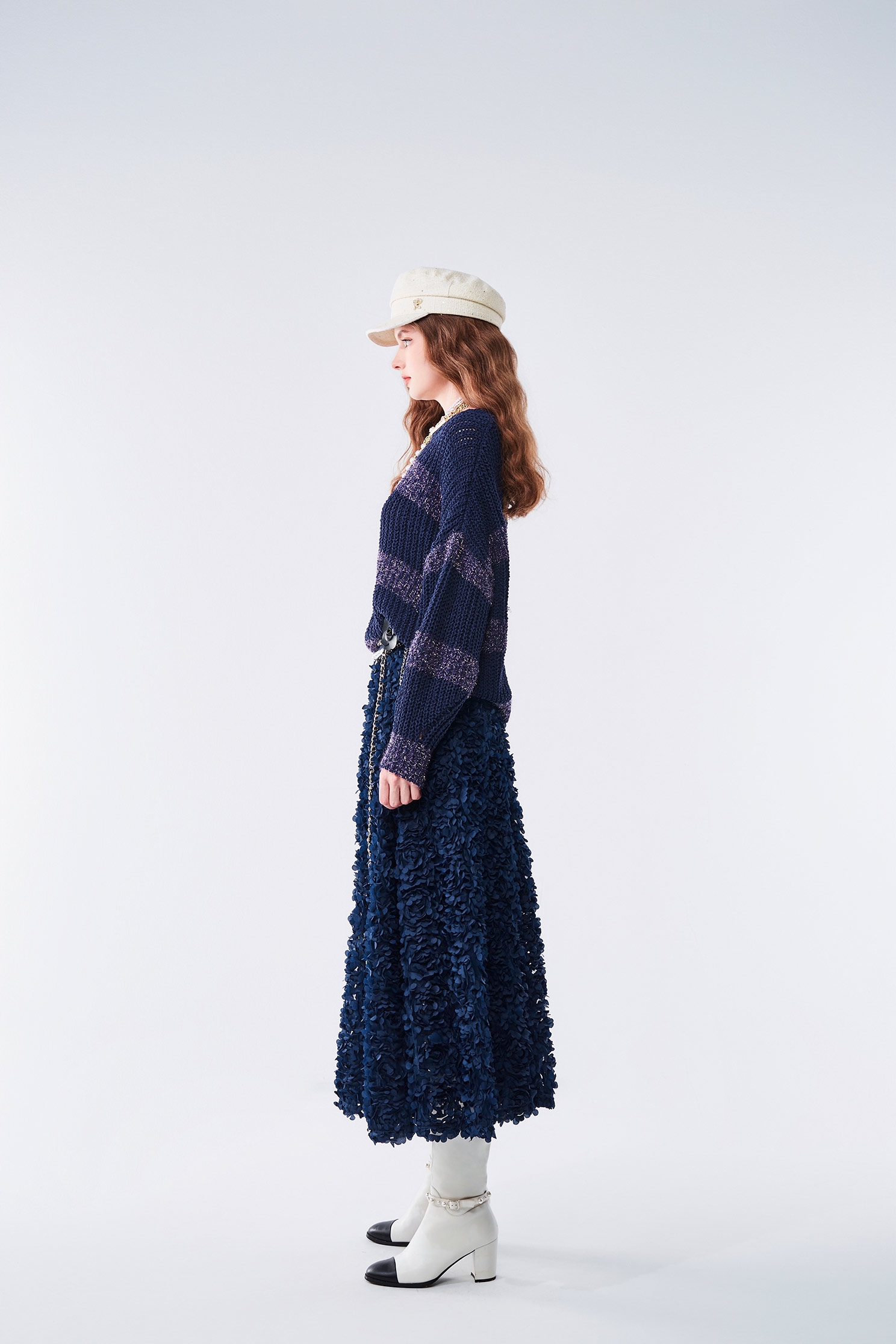 日式紫色光色條紋針織上衣日式紫色光色條紋針織上衣,上衣,條紋,秋冬穿搭,針織,針織衫