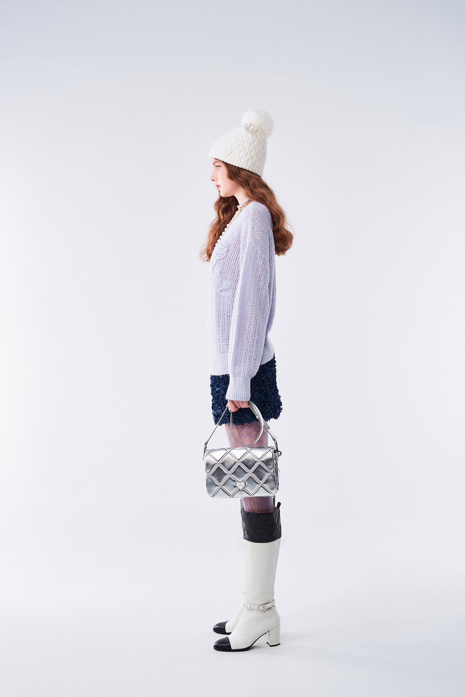 輕柔薰衣草色花卉針織上衣輕柔薰衣草色花卉針織上衣,上衣,秋冬穿搭,花花世界,針織,針織衫