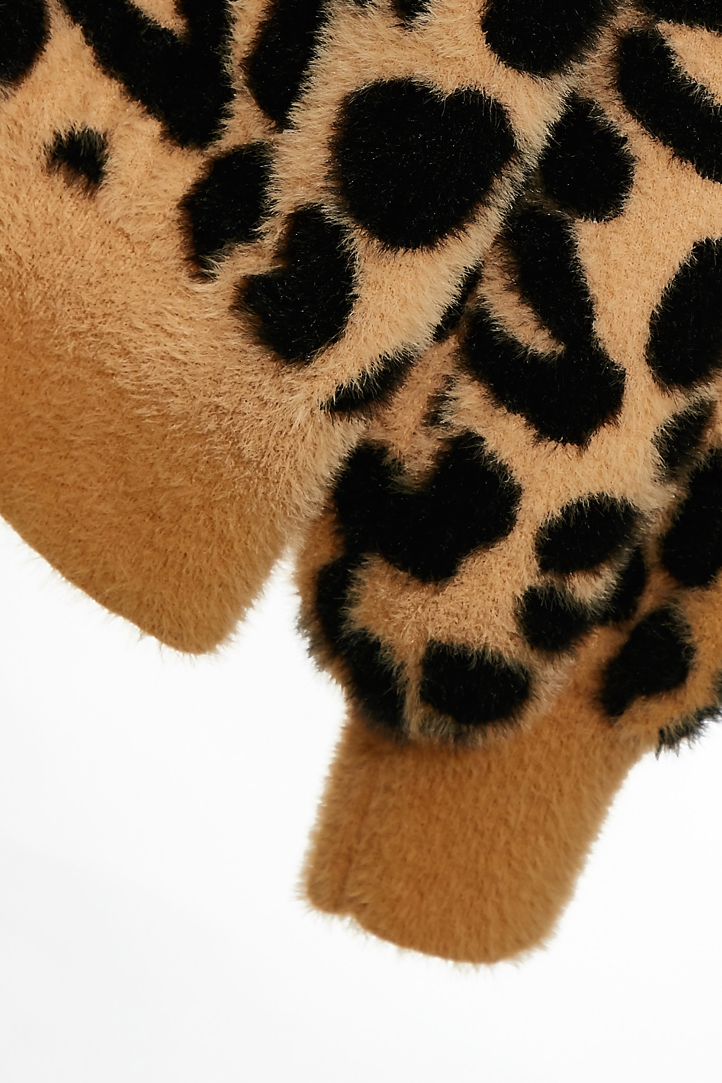 雌鹿色豹紋V領針織上衣雌鹿色豹紋V領針織上衣,上衣,人氣商品,秋冬穿搭,針織,針織衫