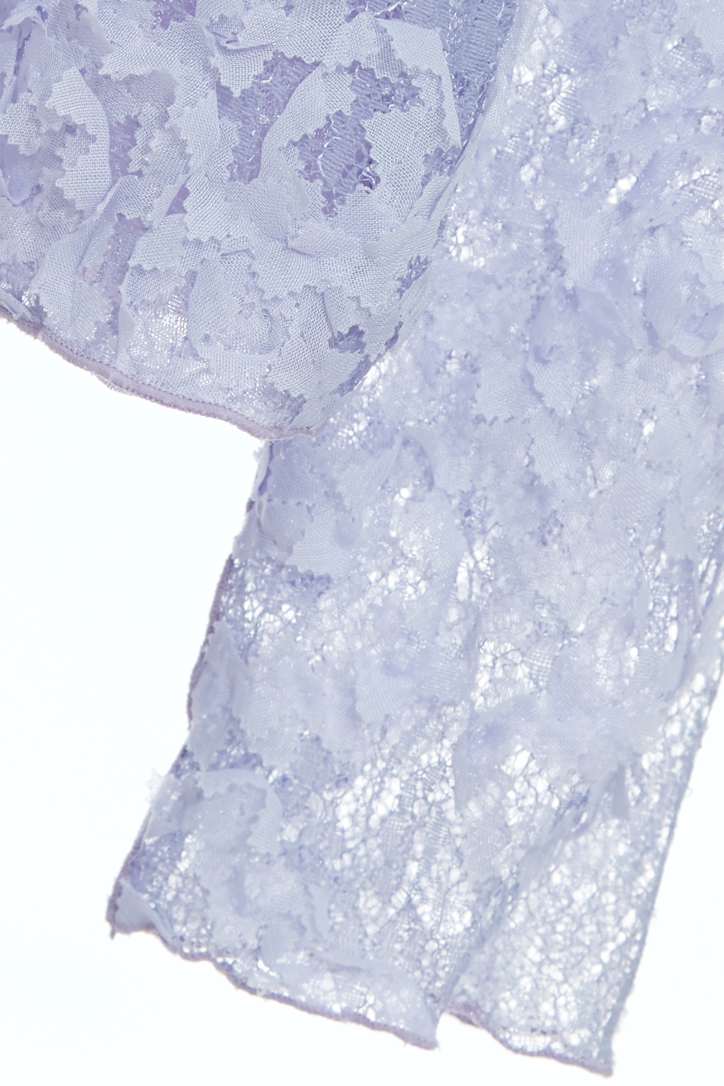 雲朵輕柔薰衣草色上衣雲朵輕柔薰衣草色上衣,上衣,人氣商品,秋冬穿搭,花花世界,蕾絲,蕾絲上衣