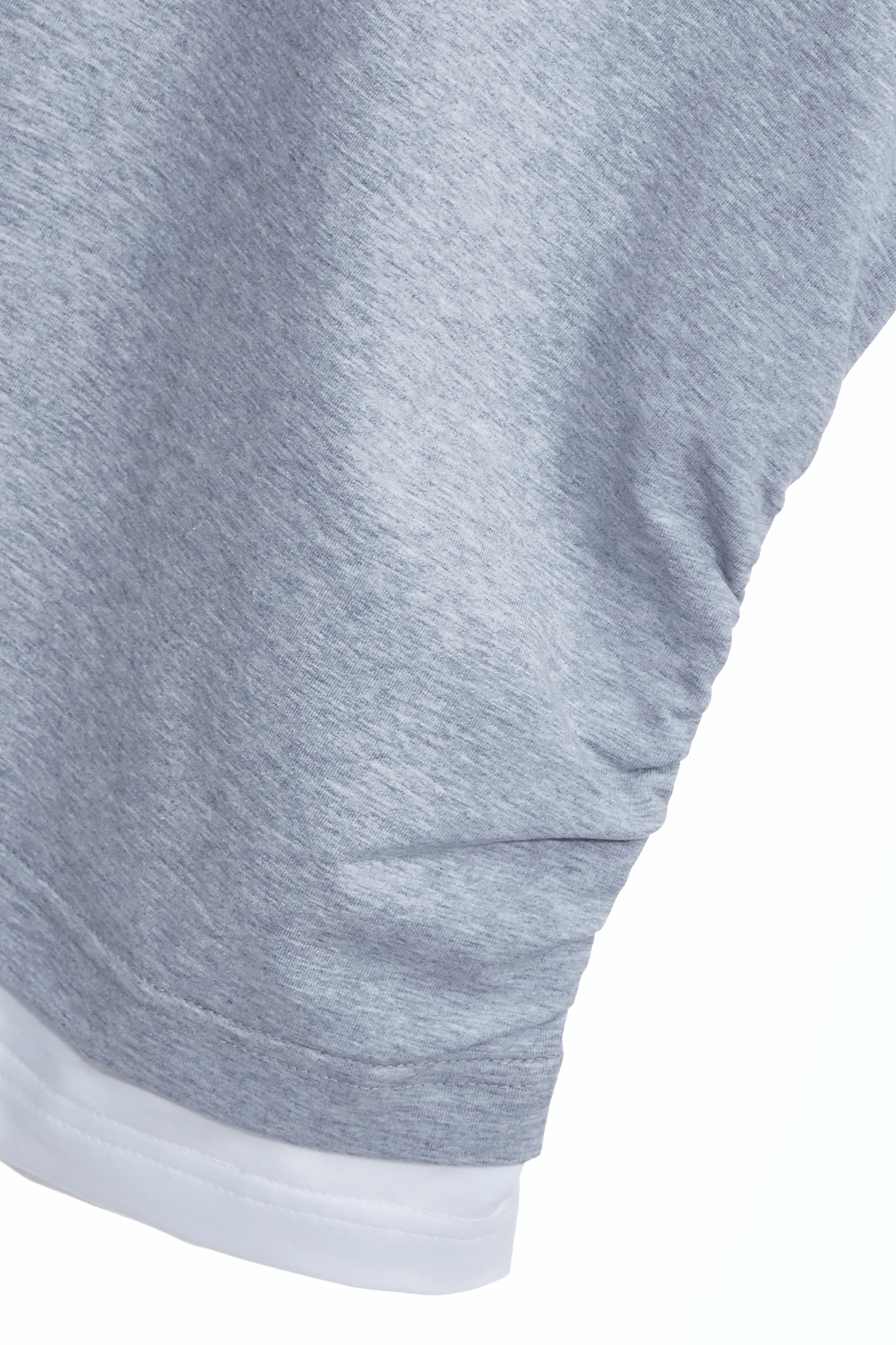 薄暮灰假兩件Ｔ恤上衣薄暮灰假兩件Ｔ恤上衣,T-Shirt,T恤,V領上衣,上班OL穿搭,上衣,秋冬穿搭,簡約穿搭,約會特輯,純棉,輕奢度假,輕奢渡假