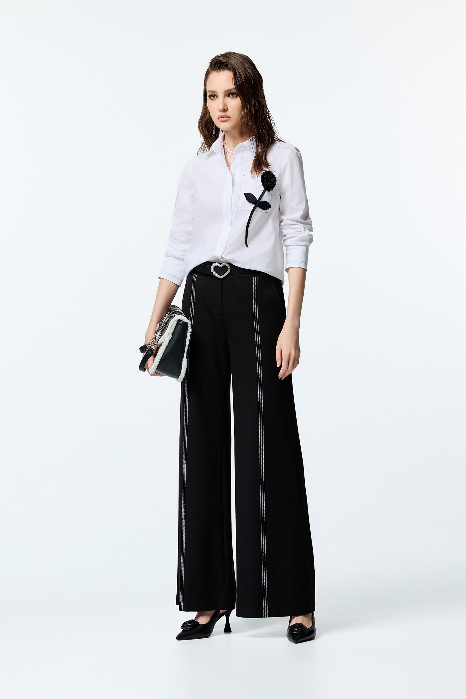 手工立體繞花壓線彈性襯衫手工立體繞花壓線彈性襯衫,上班OL穿搭,秋冬穿搭,簡約穿搭,花花世界,襯衫