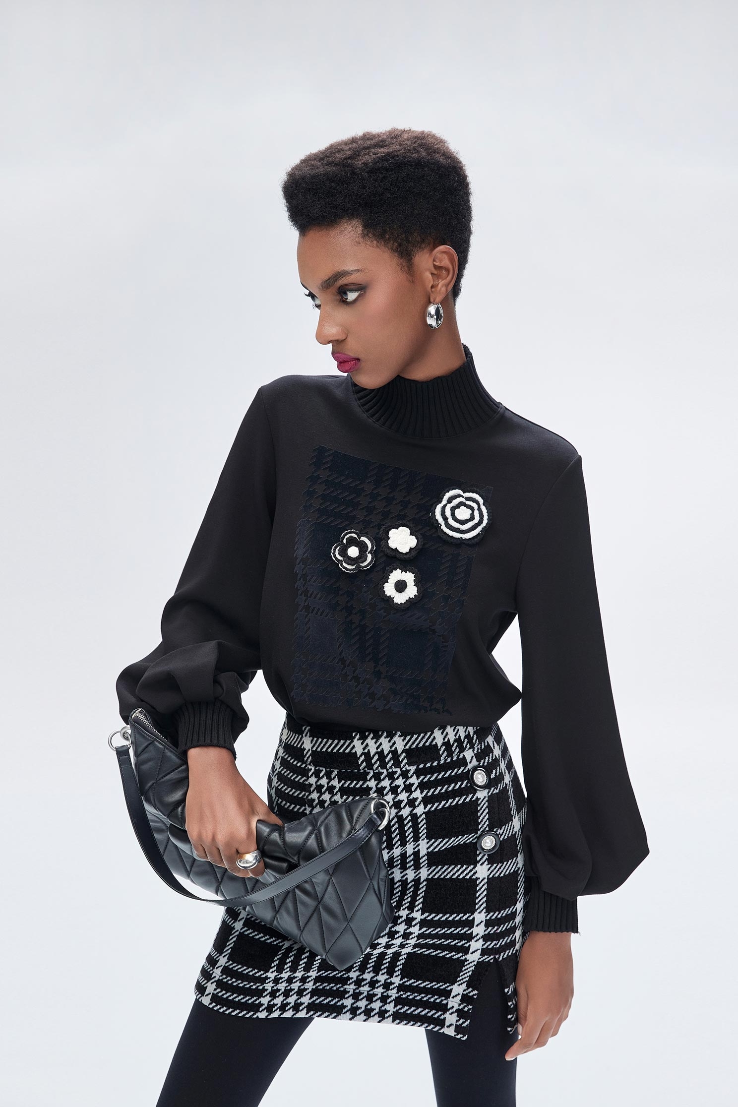 千鳥格紋植絨上衣千鳥格紋植絨上衣,上衣,人氣商品,格紋,秋冬穿搭,花花世界,黑色上衣