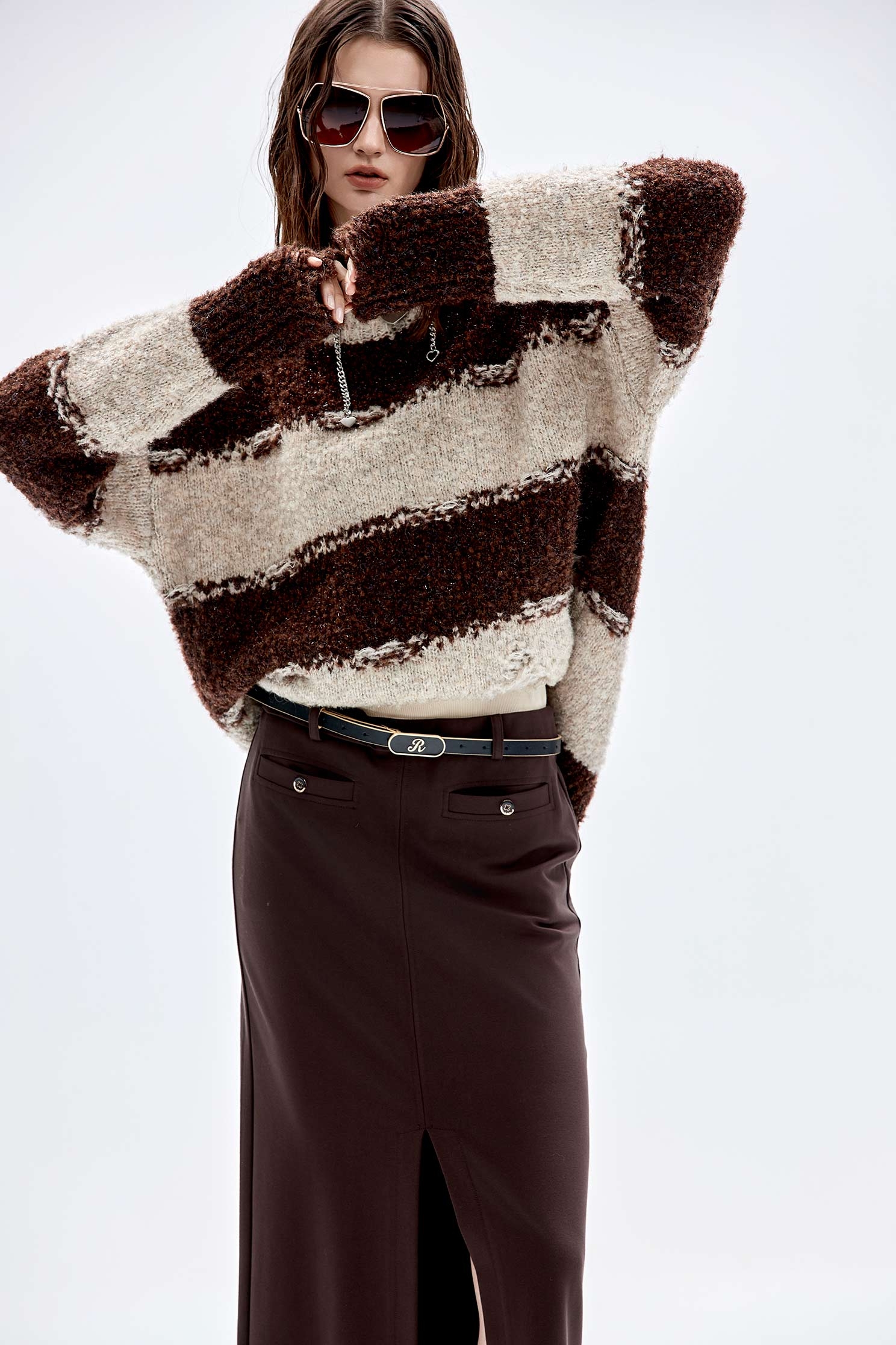 質樸焦糖色龐克風針織質樸焦糖色龐克風針織,上衣,人氣商品,秋冬穿搭,針織,針織衫