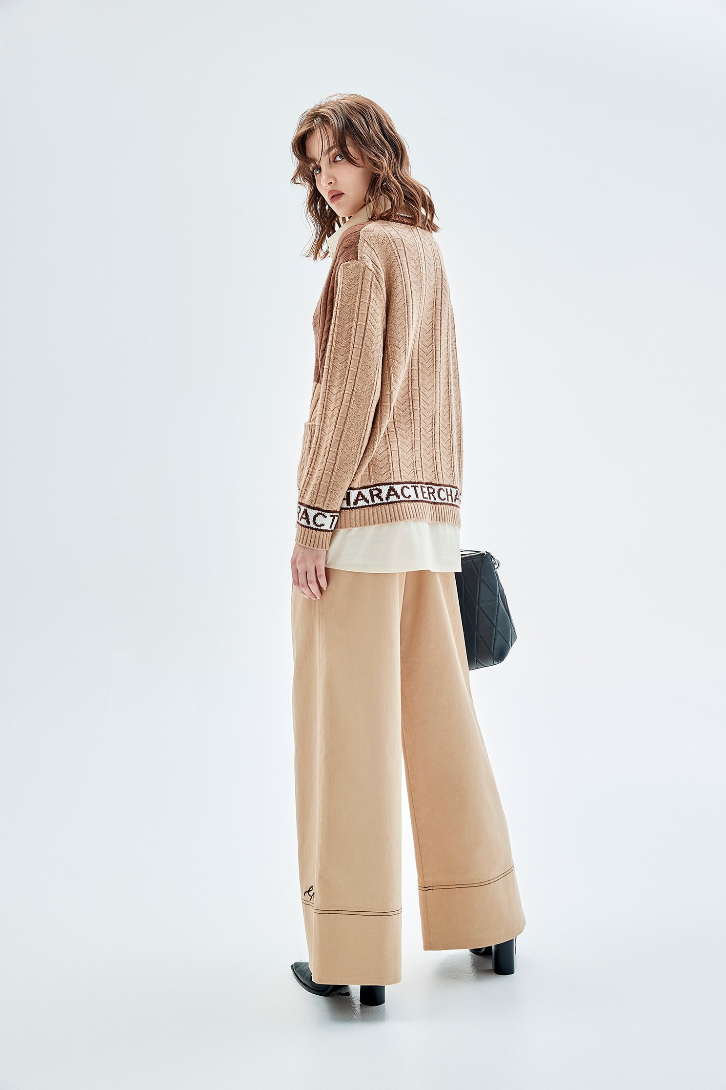 茶漬色假兩件針織外套茶漬色假兩件針織外套,一般外套,上班OL穿搭,上衣,外套,秋冬穿搭,針織,針織衫