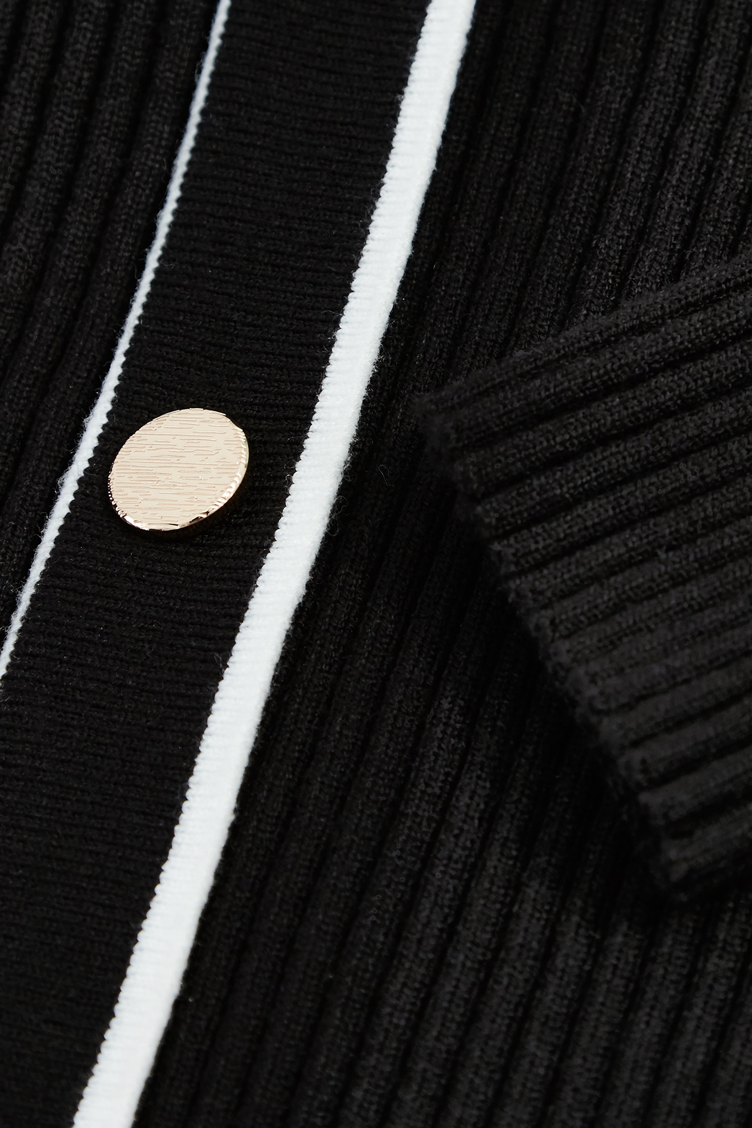 小香風配色邊針織外套小香風配色邊針織外套,一般外套,上衣,外套,小香風,秋冬穿搭,針織,針織衫,黑色上衣