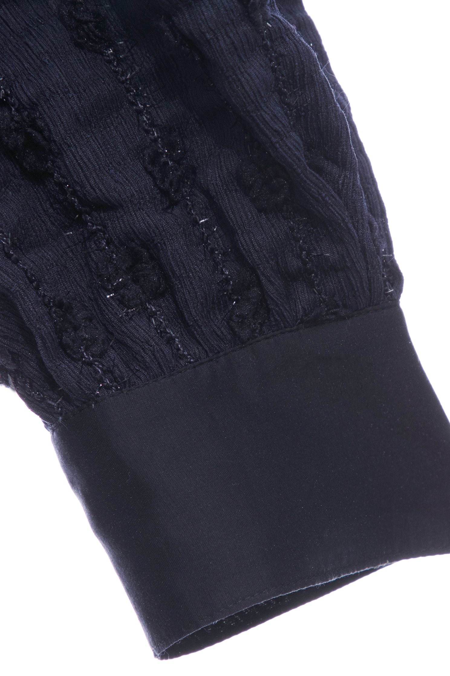 優雅午夜藍刺繡上衣優雅午夜藍刺繡上衣,上班OL穿搭,上衣,刺繡,秋冬穿搭,荷葉