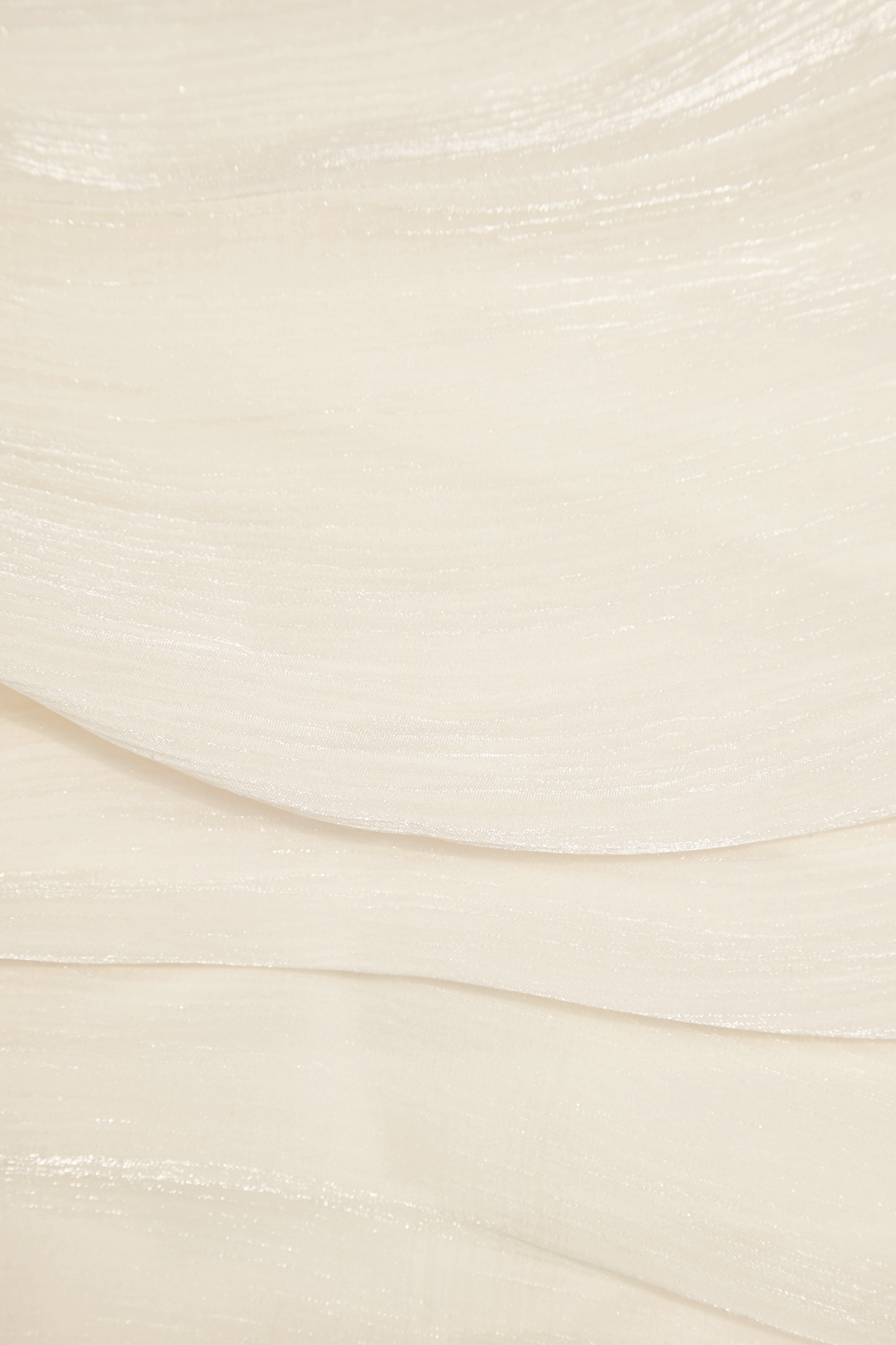 光澤流動感單品上衣光澤流動感單品上衣,上衣,秋冬穿搭,簡約穿搭,約會特輯,花花世界,荷葉,蕾絲,輕奢度假,輕奢渡假