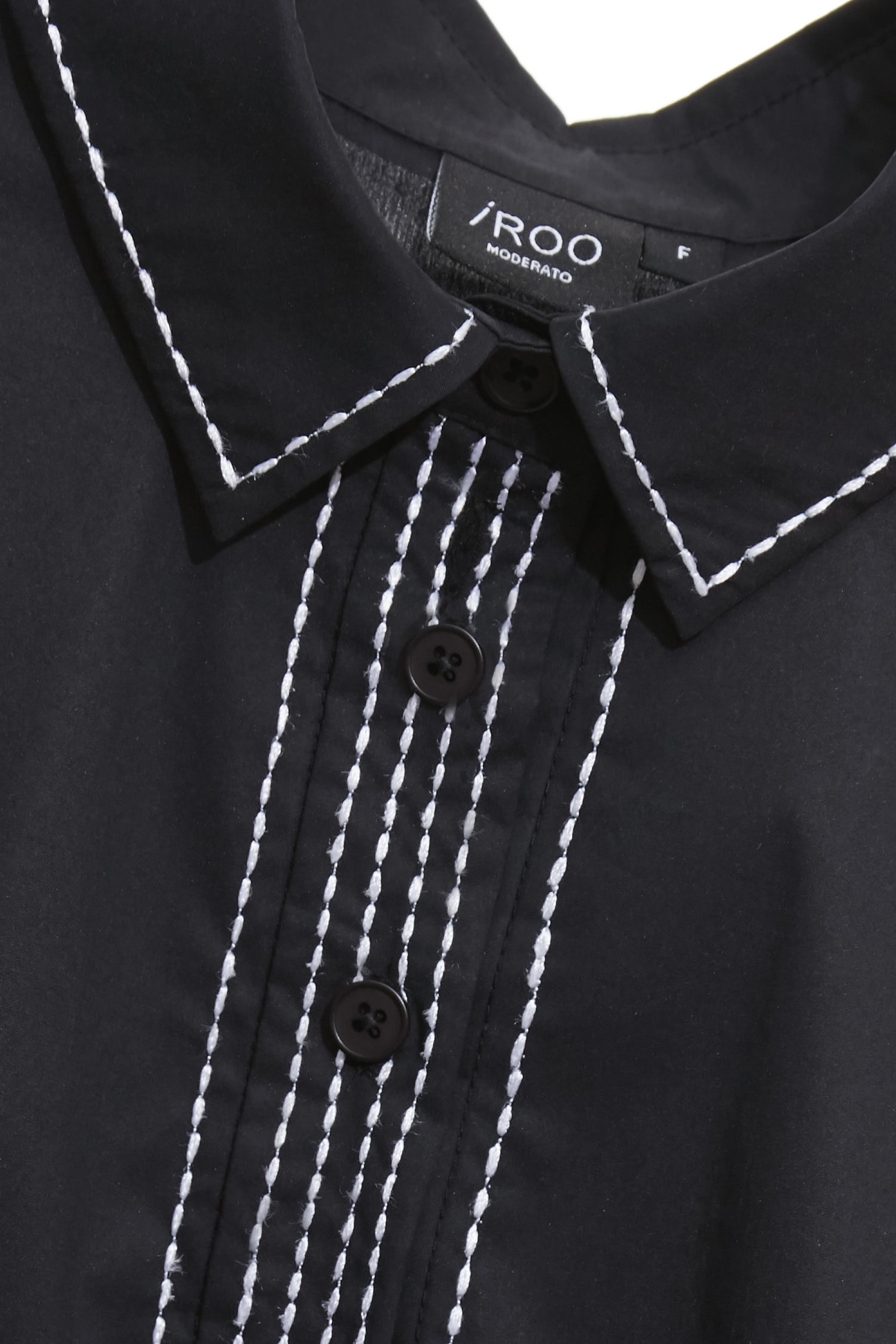 綴裝飾線半襟襯衫綴裝飾線半襟襯衫,上班OL穿搭,上衣,秋冬穿搭,襯衫