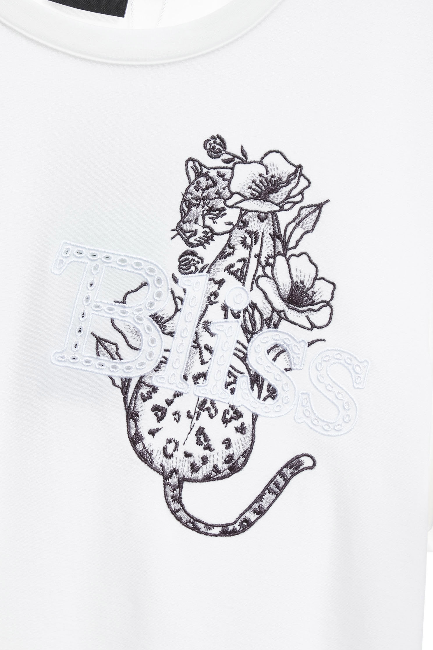月光白電繡灰豹單品上衣月光白電繡灰豹單品上衣,T-Shirts,女裝上衣,白色上衣,秋冬穿搭
