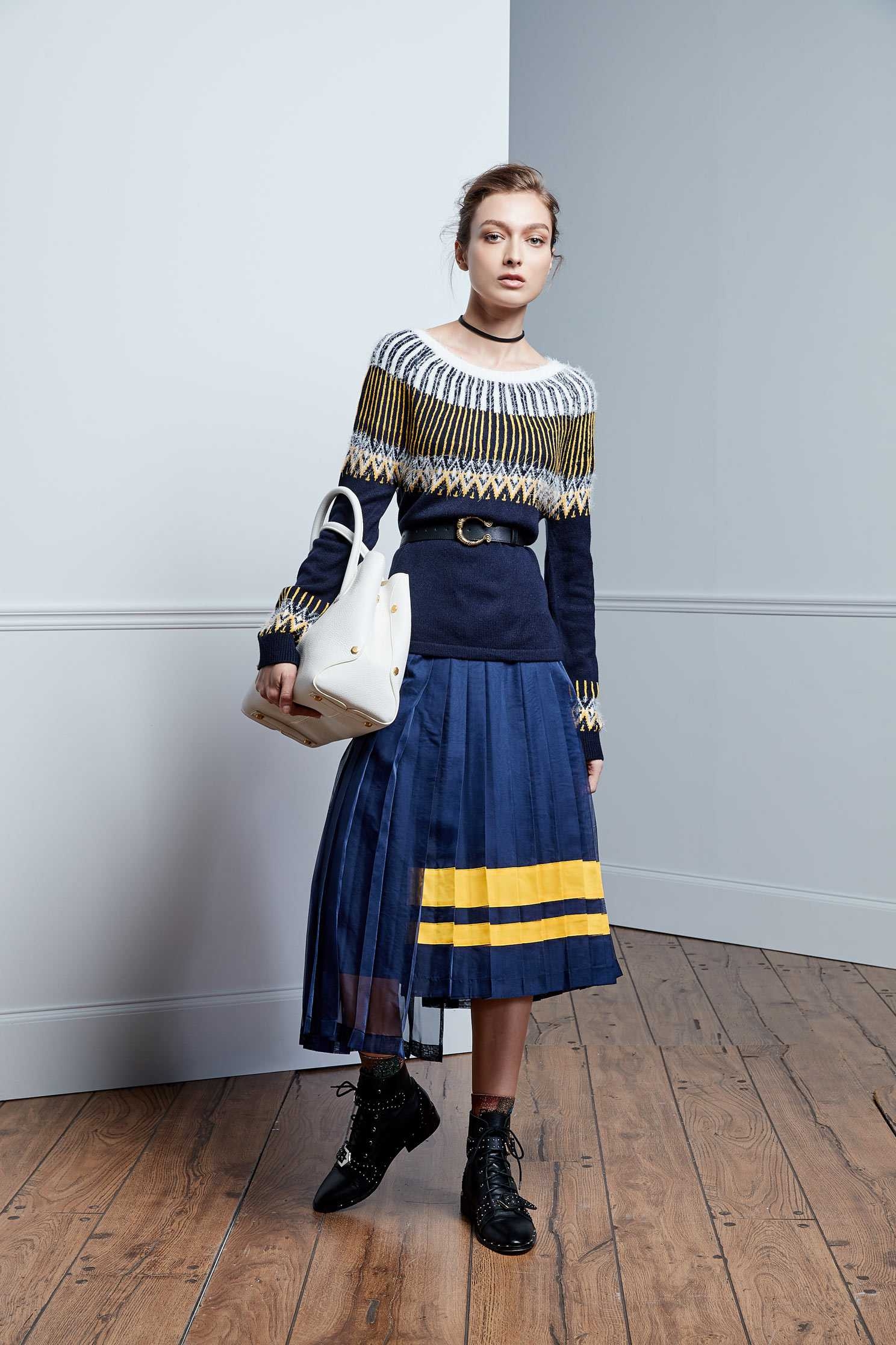 Floral ball collar knit tops,Top,圓領上衣,knitting,Knitted top,Knitted Top,長袖上衣