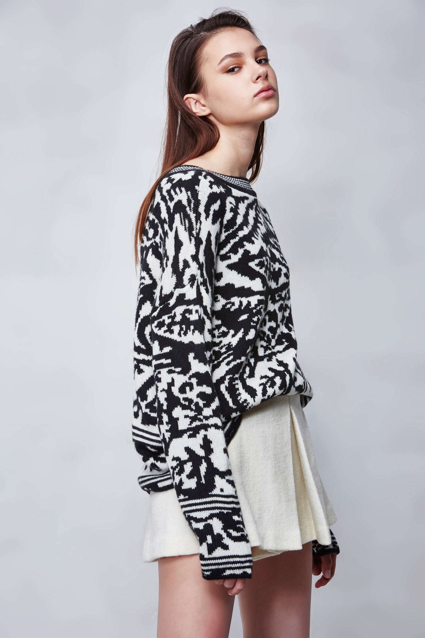 Patterned color knitwear,roundnecktop,knitting,knittedtop,knittedtop,longsleevetop