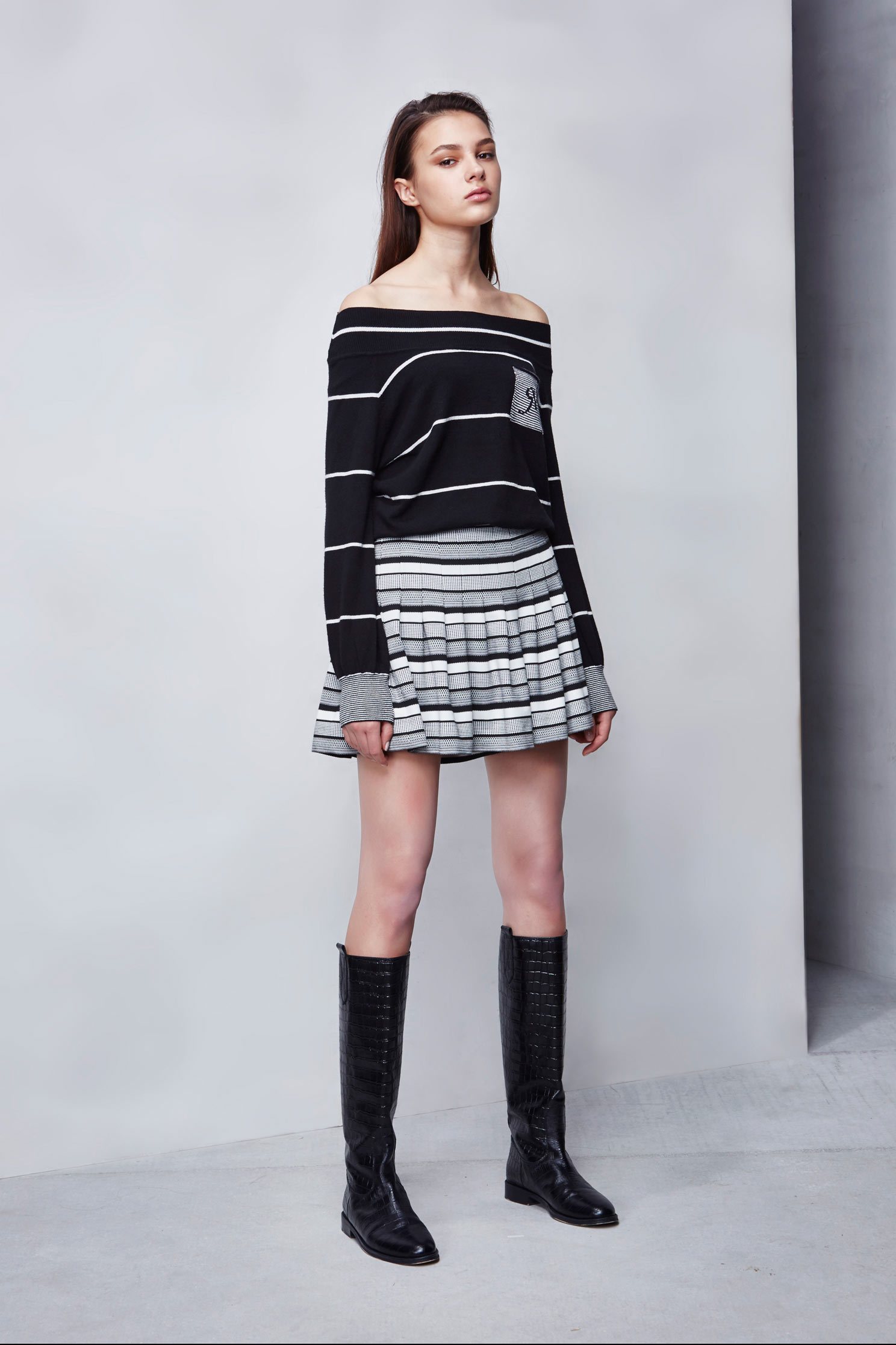 STRIPED Color knit sweater,roundnecktop,knitting,knittedtop,knittedtop,longsleevetop,blacktop