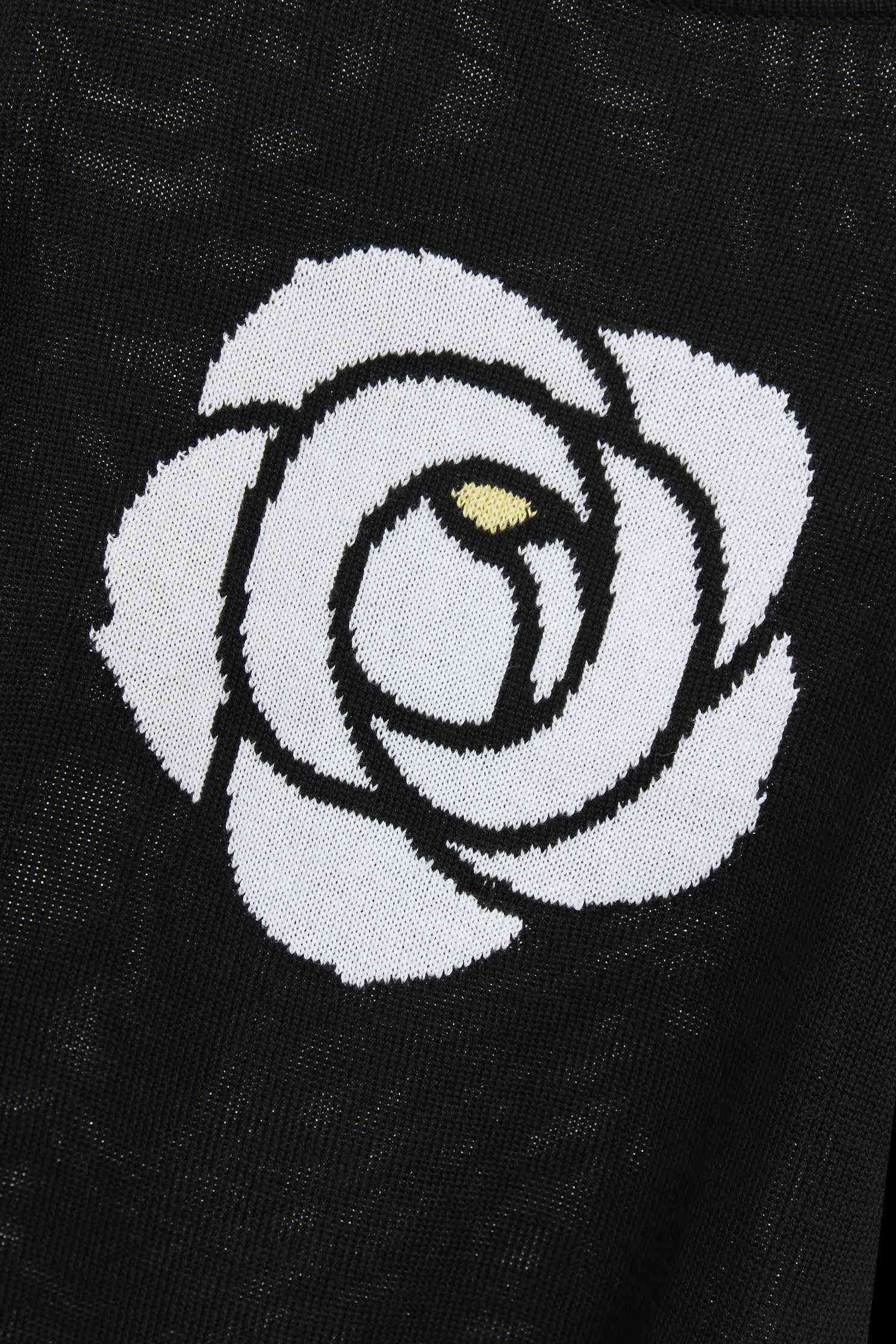 A rose sweater,roundnecktop,knitting,knittedtop,knittedtop,longsleevetop,blacktop
