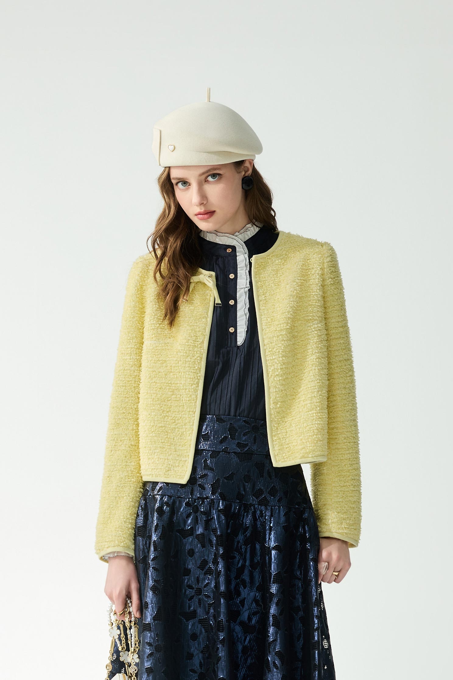 午夜藍細摺條上衣午夜藍細摺條上衣,上衣,春夏穿搭,荷葉