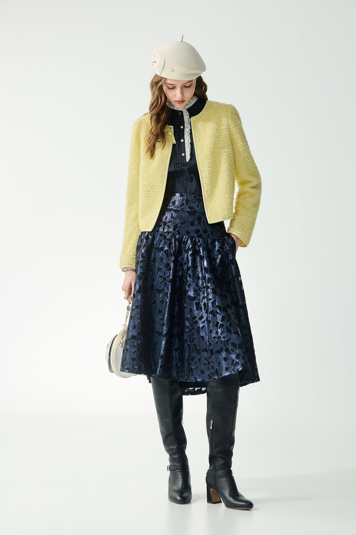 午夜藍細摺條上衣午夜藍細摺條上衣,上衣,春夏穿搭,荷葉