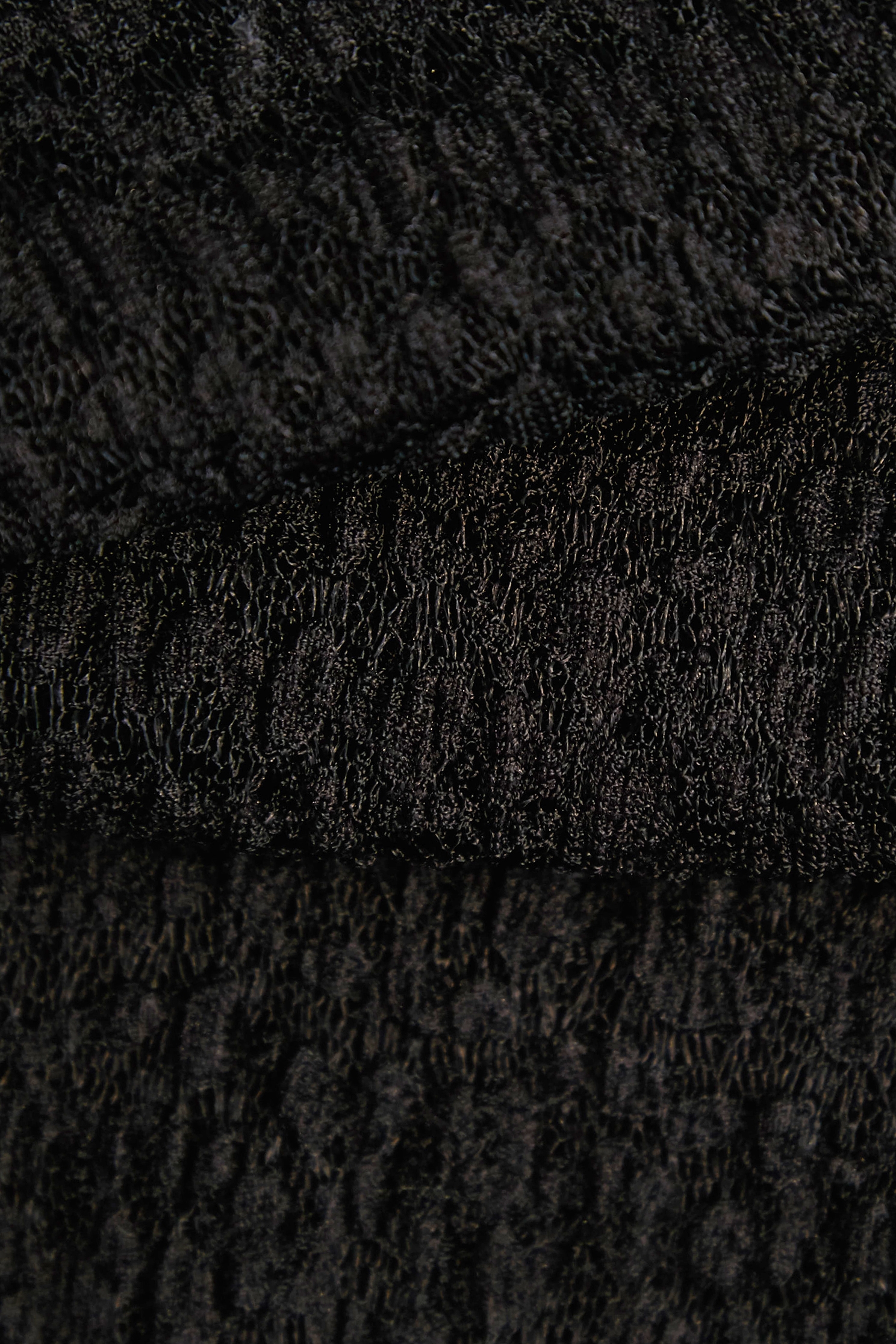 波紋蕾絲上衣波紋蕾絲上衣,上班OL穿搭,上衣,刺繡,秋冬穿搭,約會特輯,蕾絲,蕾絲上衣