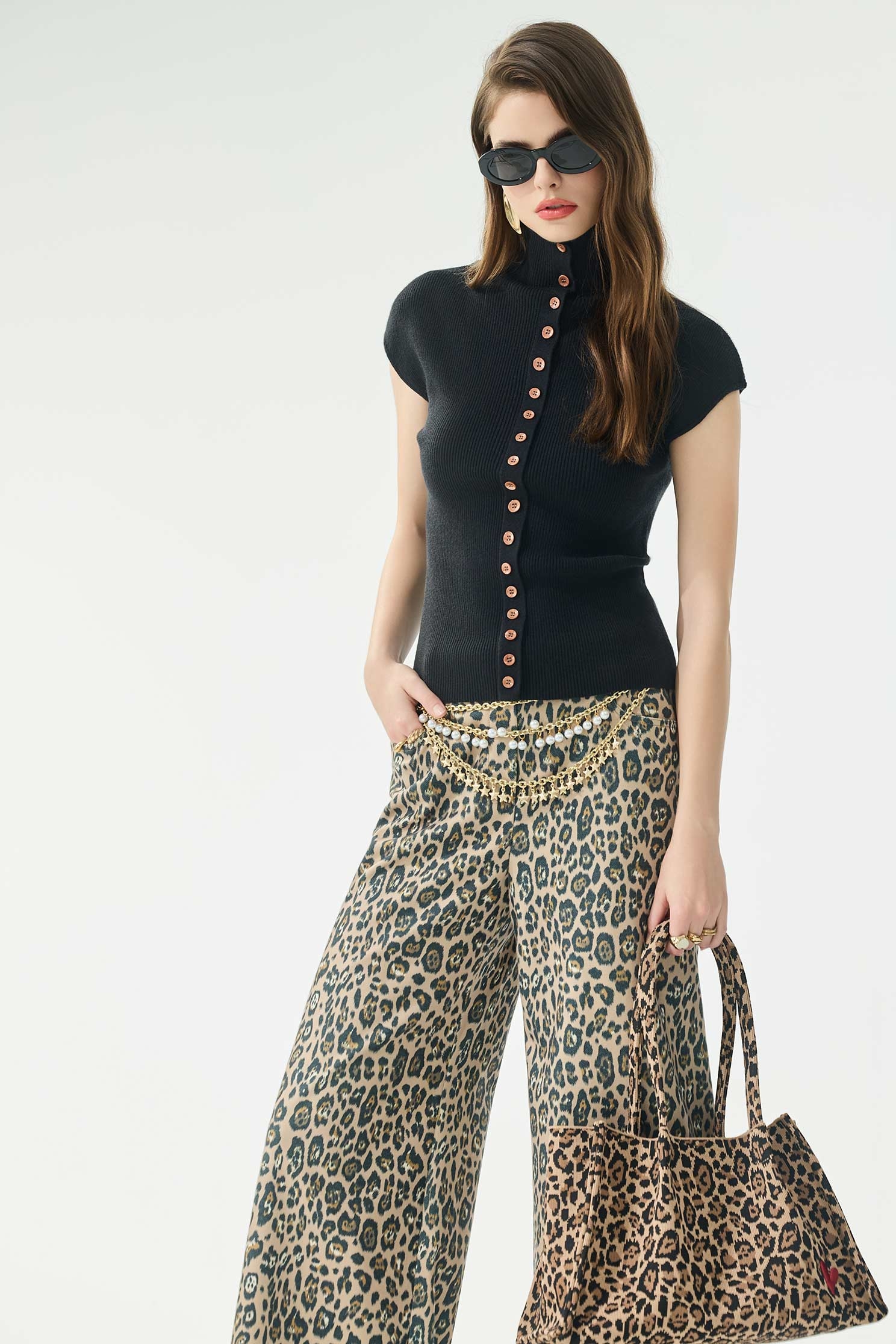 質樸原色簡約針織上衣質樸原色簡約針織上衣,上班OL穿搭,上衣,人氣商品,秋冬穿搭,簡約穿搭,約會特輯,針織,針織上衣,針織衫