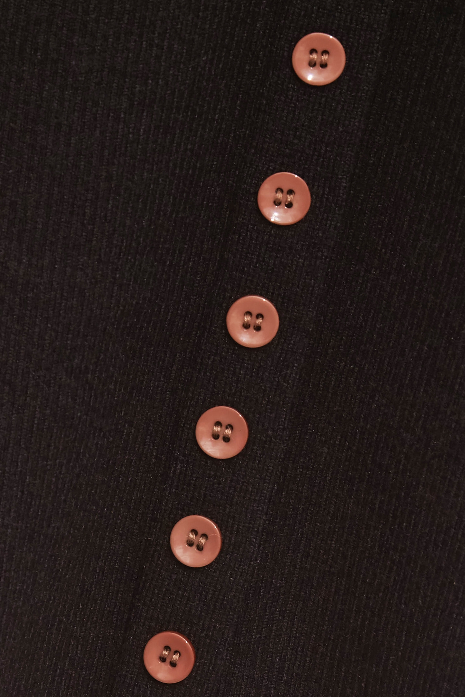 質樸原色簡約針織上衣質樸原色簡約針織上衣,上班OL穿搭,上衣,人氣商品,秋冬穿搭,簡約穿搭,約會特輯,針織,針織上衣,針織衫