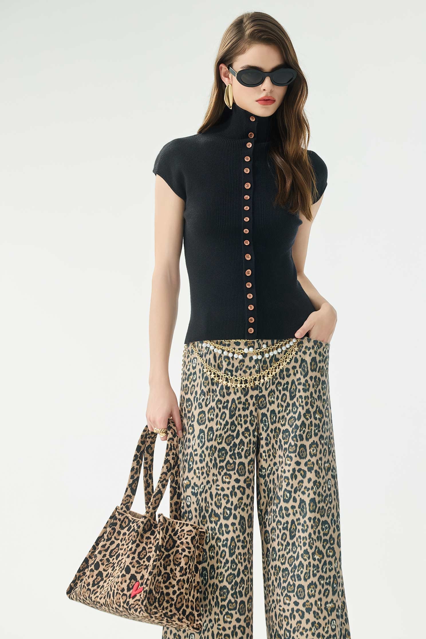 質樸原色簡約針織上衣質樸原色簡約針織上衣,上班OL穿搭,上衣,人氣商品,秋冬穿搭,簡約穿搭,約會特輯,針織,針織上衣,針織衫