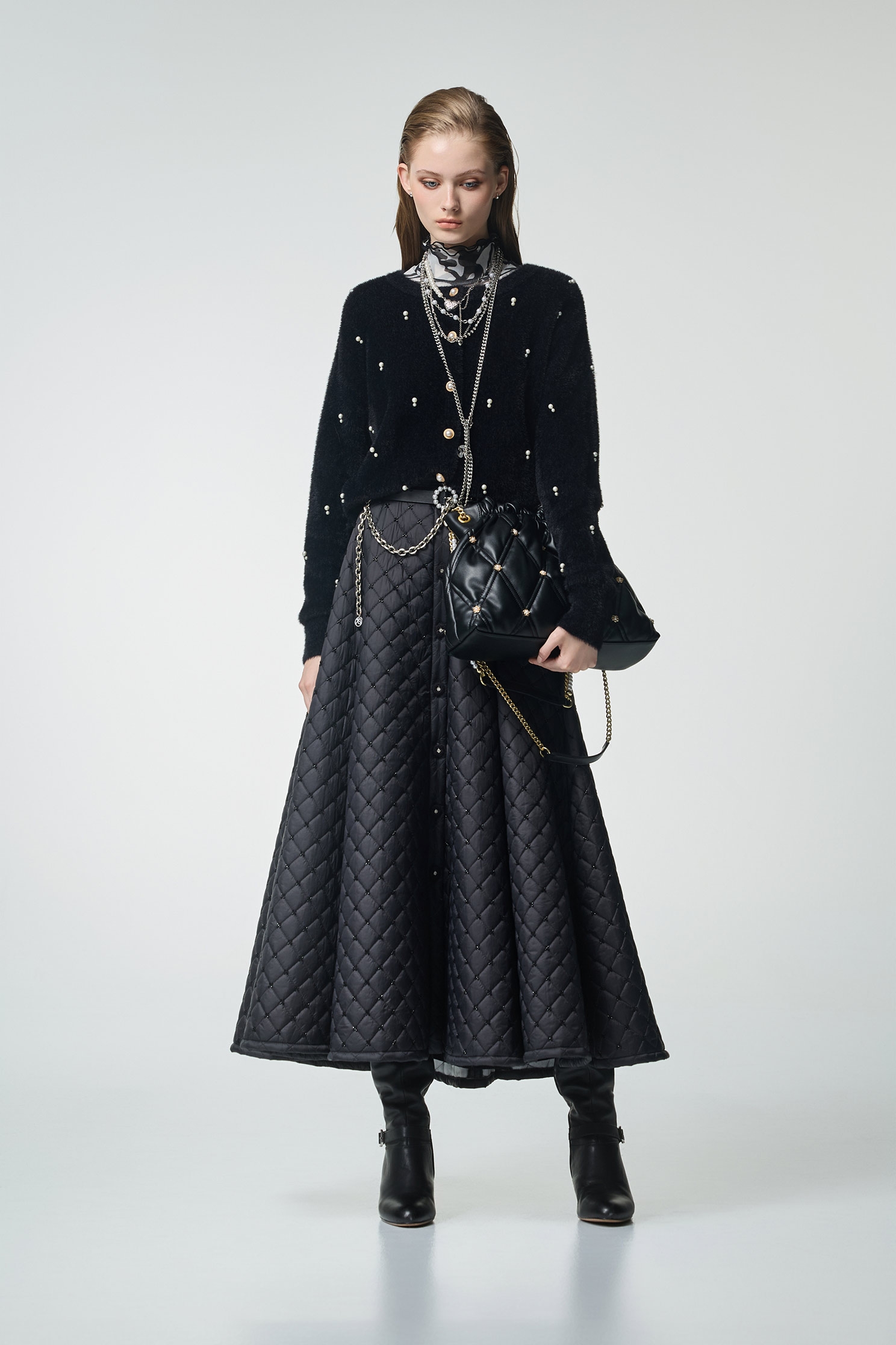 珍珠釘飾仿貂毛針織單品珍珠釘飾仿貂毛針織單品,上班OL穿搭,珍珠,秋冬穿搭,約會特輯,針織,針織衫