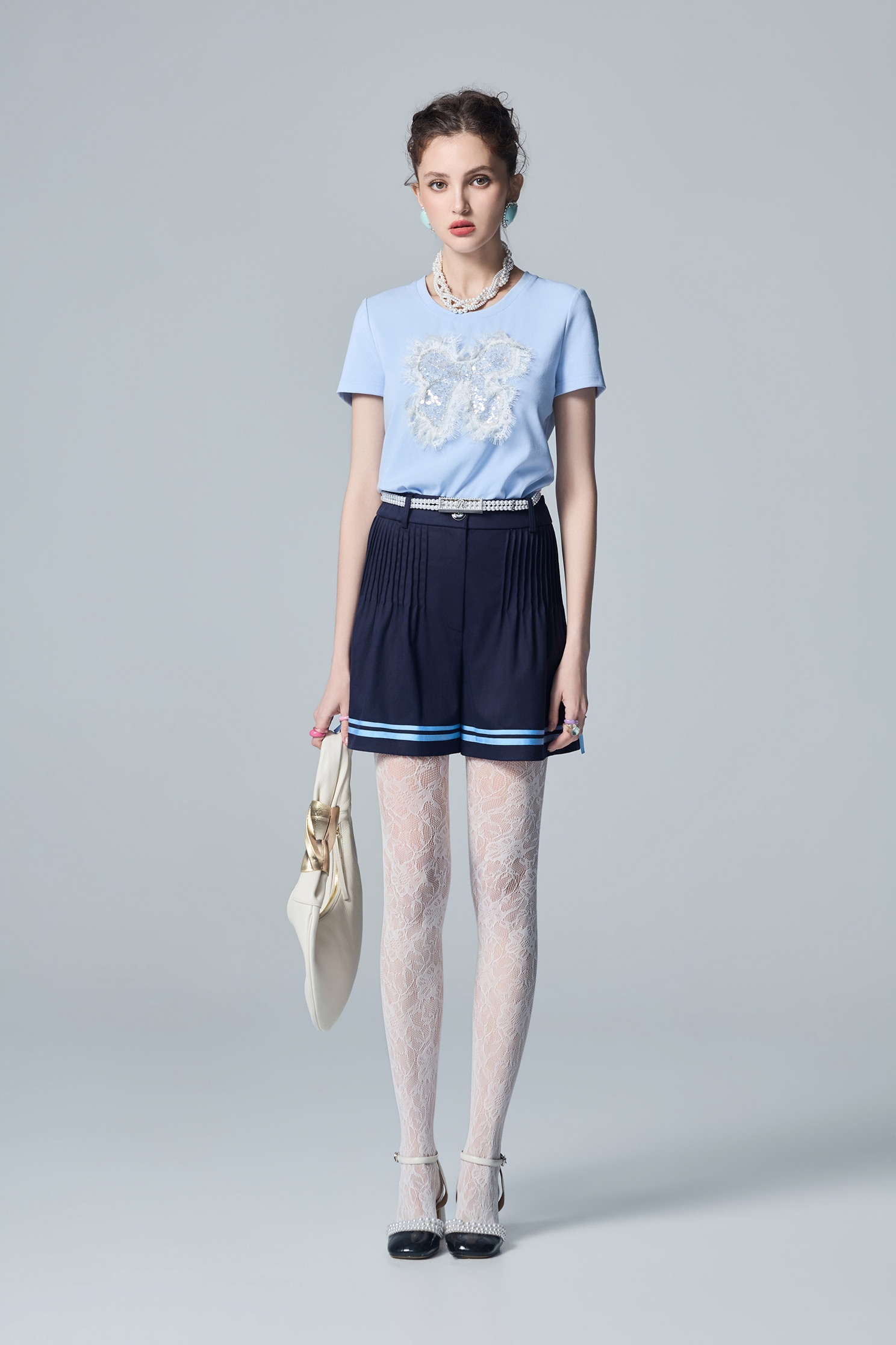 綴亮片蝴蝶結T恤上衣綴亮片蝴蝶結T恤上衣,T-Shirts,女裝上衣,短袖上衣,秋冬穿搭,蕾絲,蝴蝶結