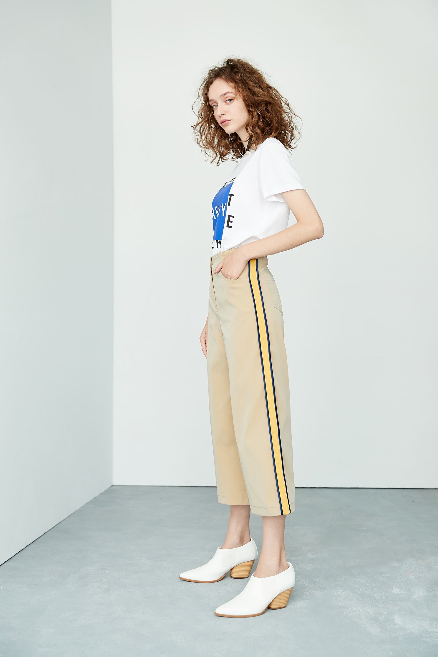 Alphabet cotton T-shirt,T-Shirt,圓領上衣,白色上衣,短袖上衣